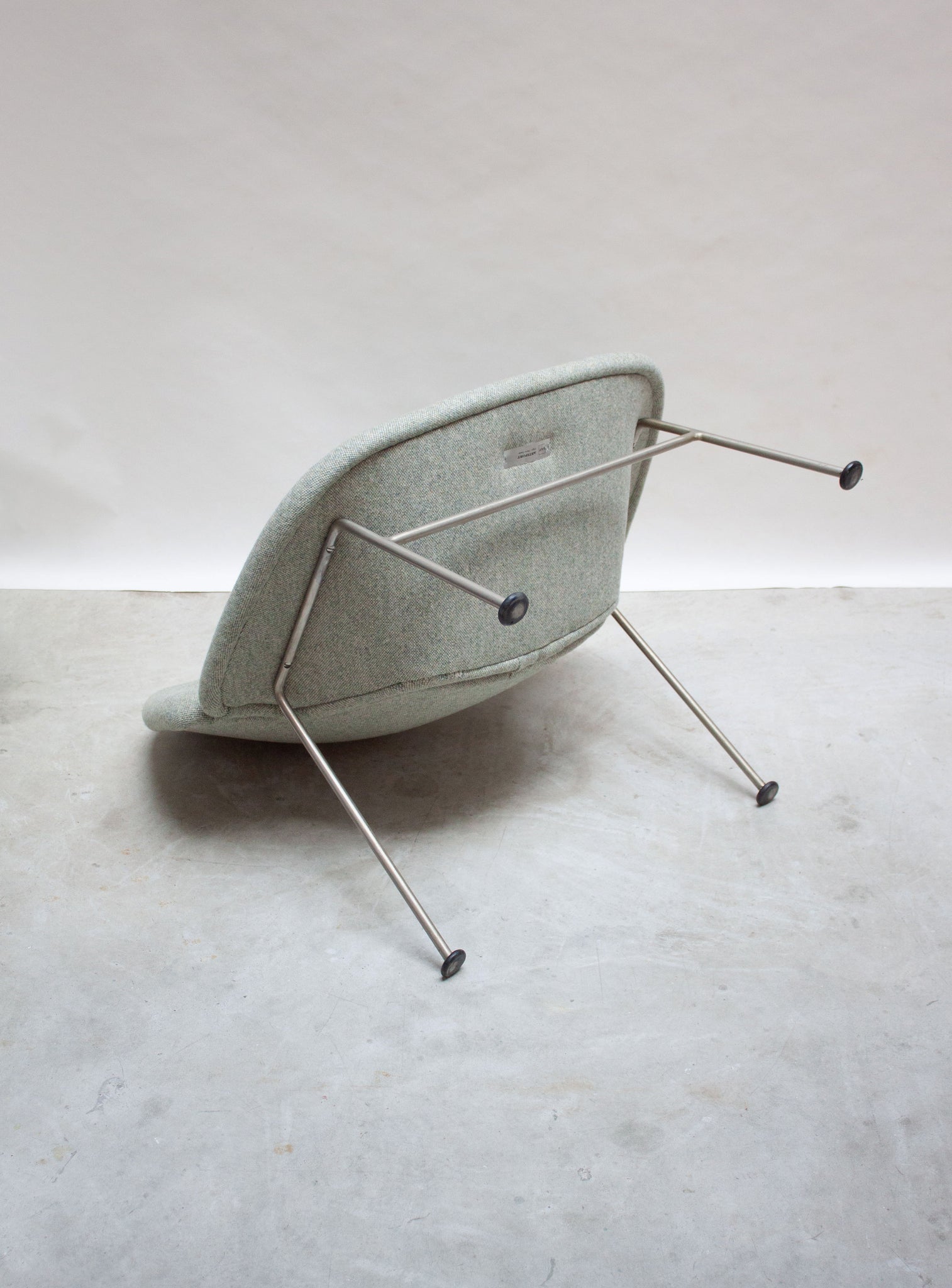 Artifort F555 Lounge Chair & Ottoman by Pierre Paulin
