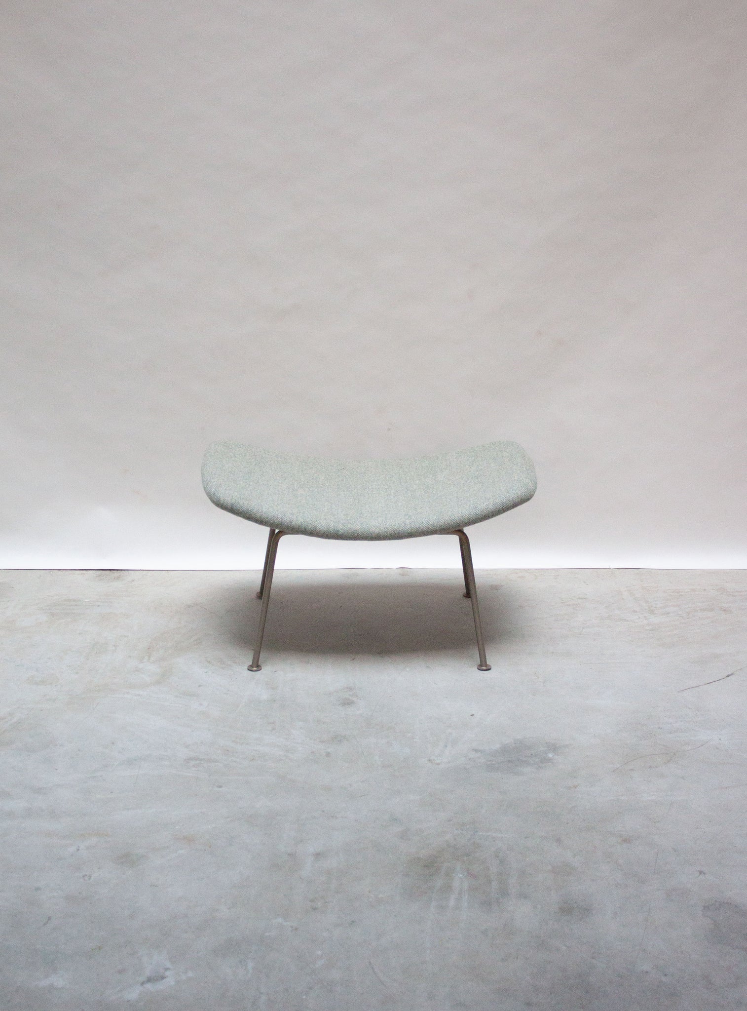 Artifort F555 Lounge Chair & Ottoman by Pierre Paulin