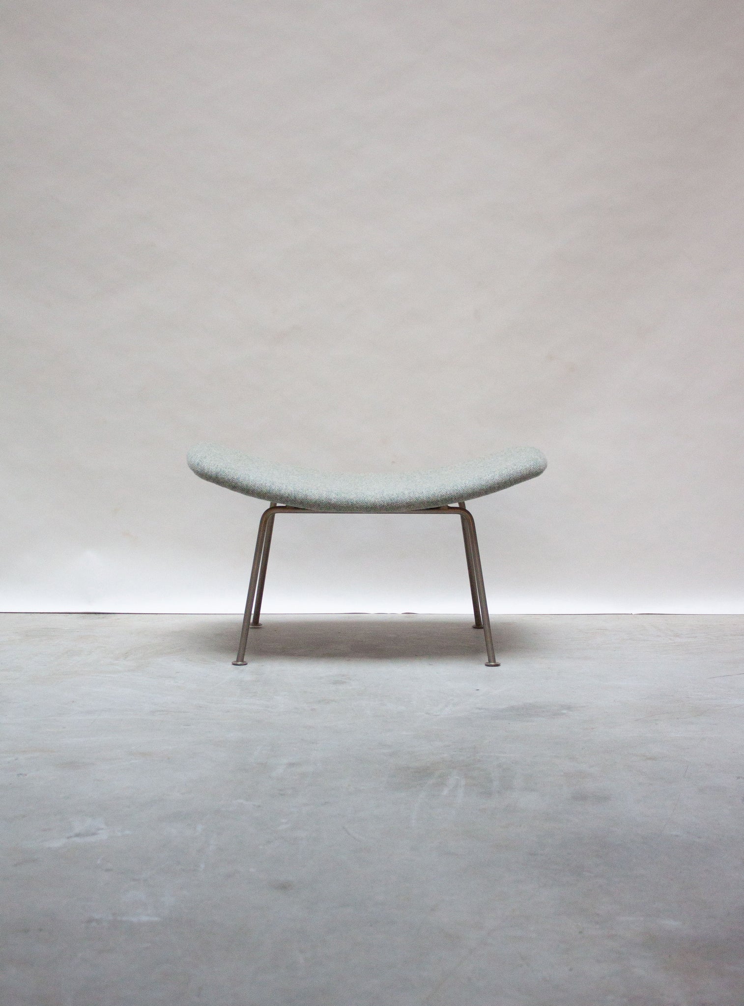 Artifort F555 Lounge Chair & Ottoman by Pierre Paulin