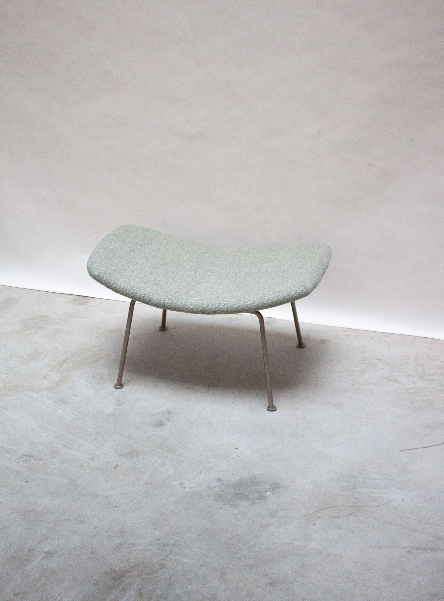 Artifort F555 Lounge Chair & Ottoman by Pierre Paulin