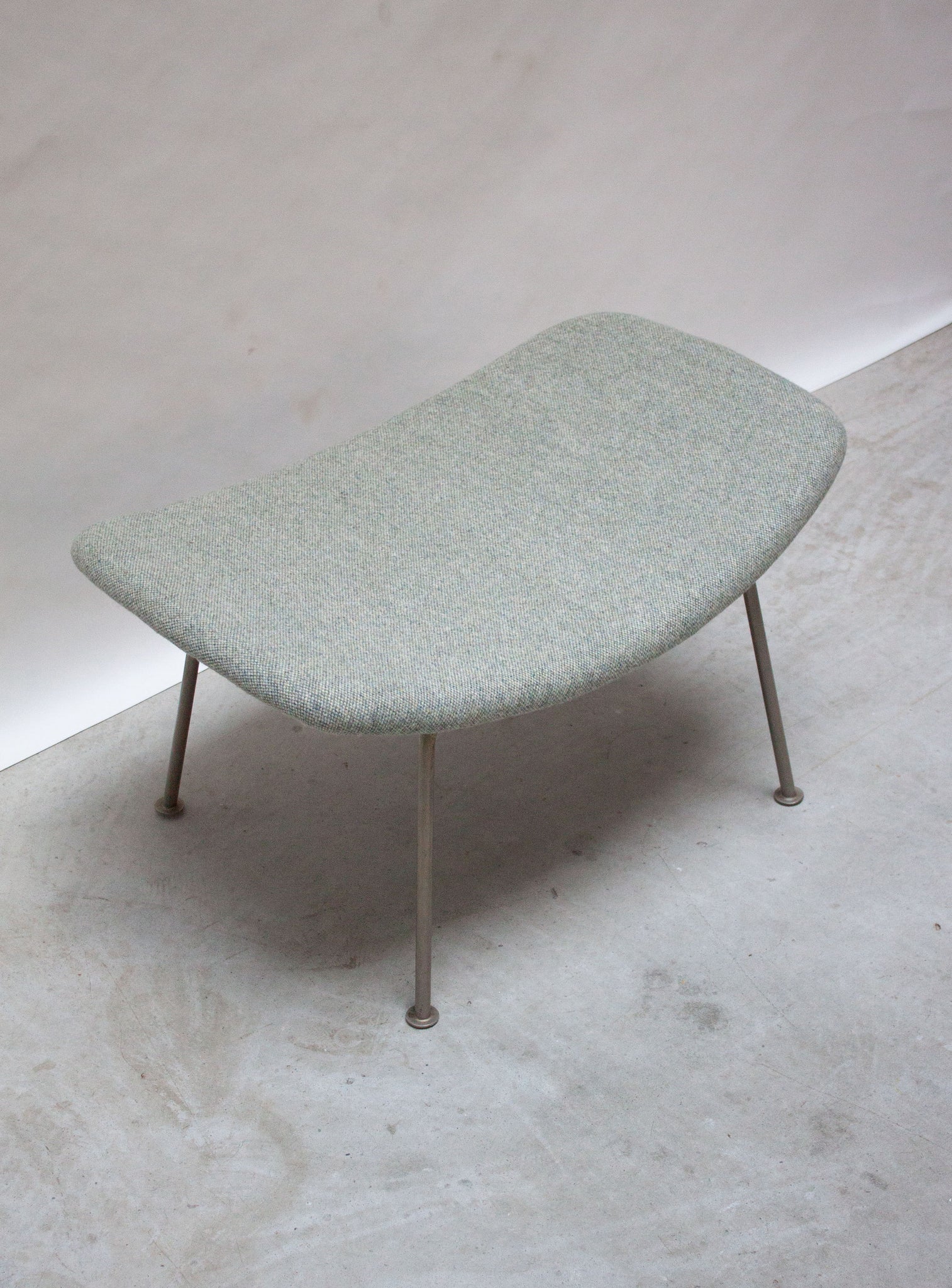 Artifort F555 Lounge Chair & Ottoman by Pierre Paulin
