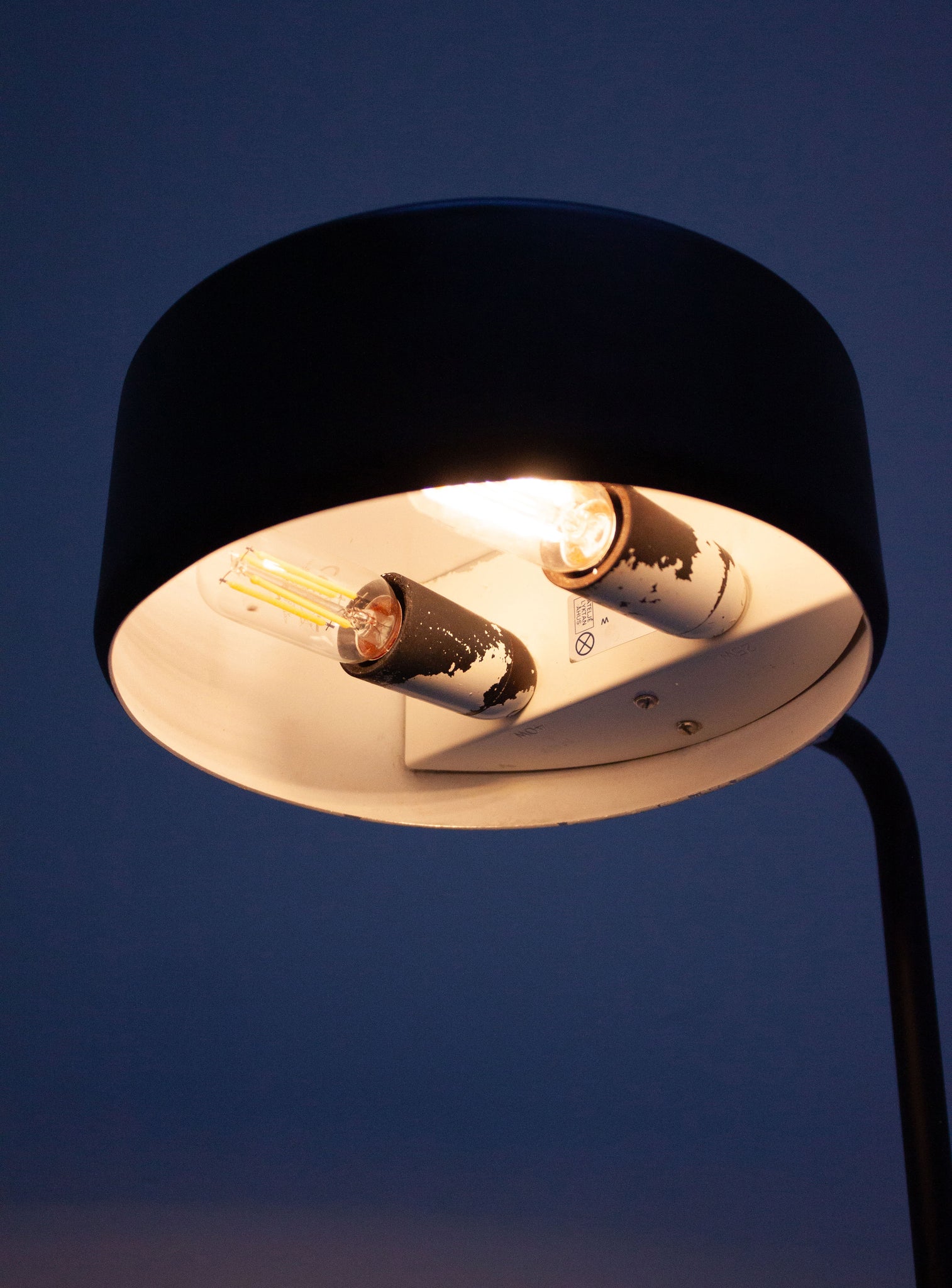 Ateljé Lyktan Simris Floor Lamp by Anders Pehrson (Black)