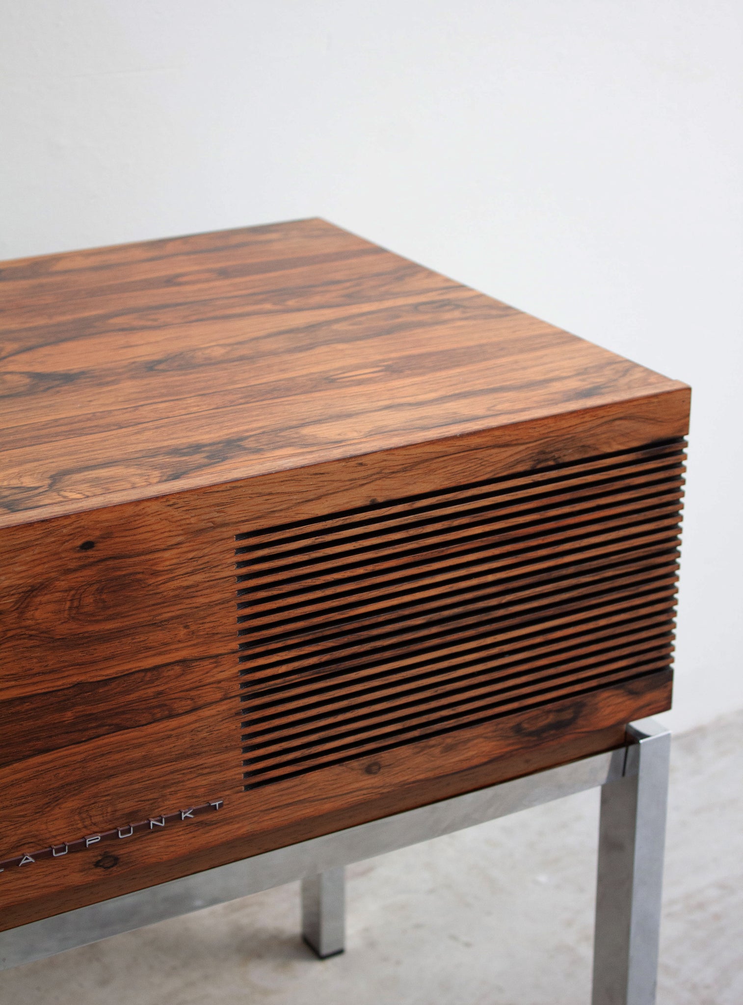 Blaupunkt Arizona Deluxe Stereo Cabinet (Rosewood)