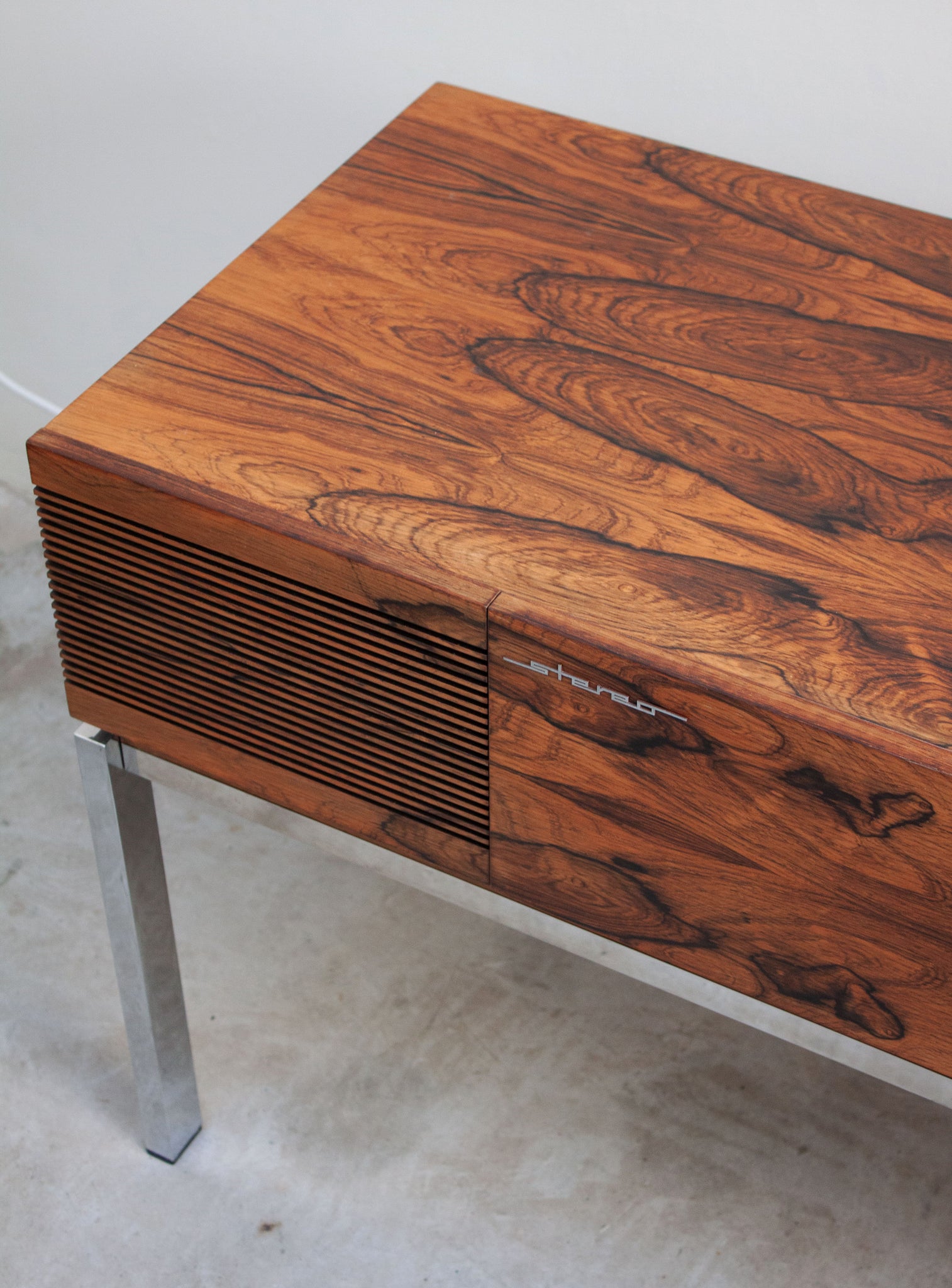 Blaupunkt Arizona Deluxe Stereo Cabinet (Rosewood)