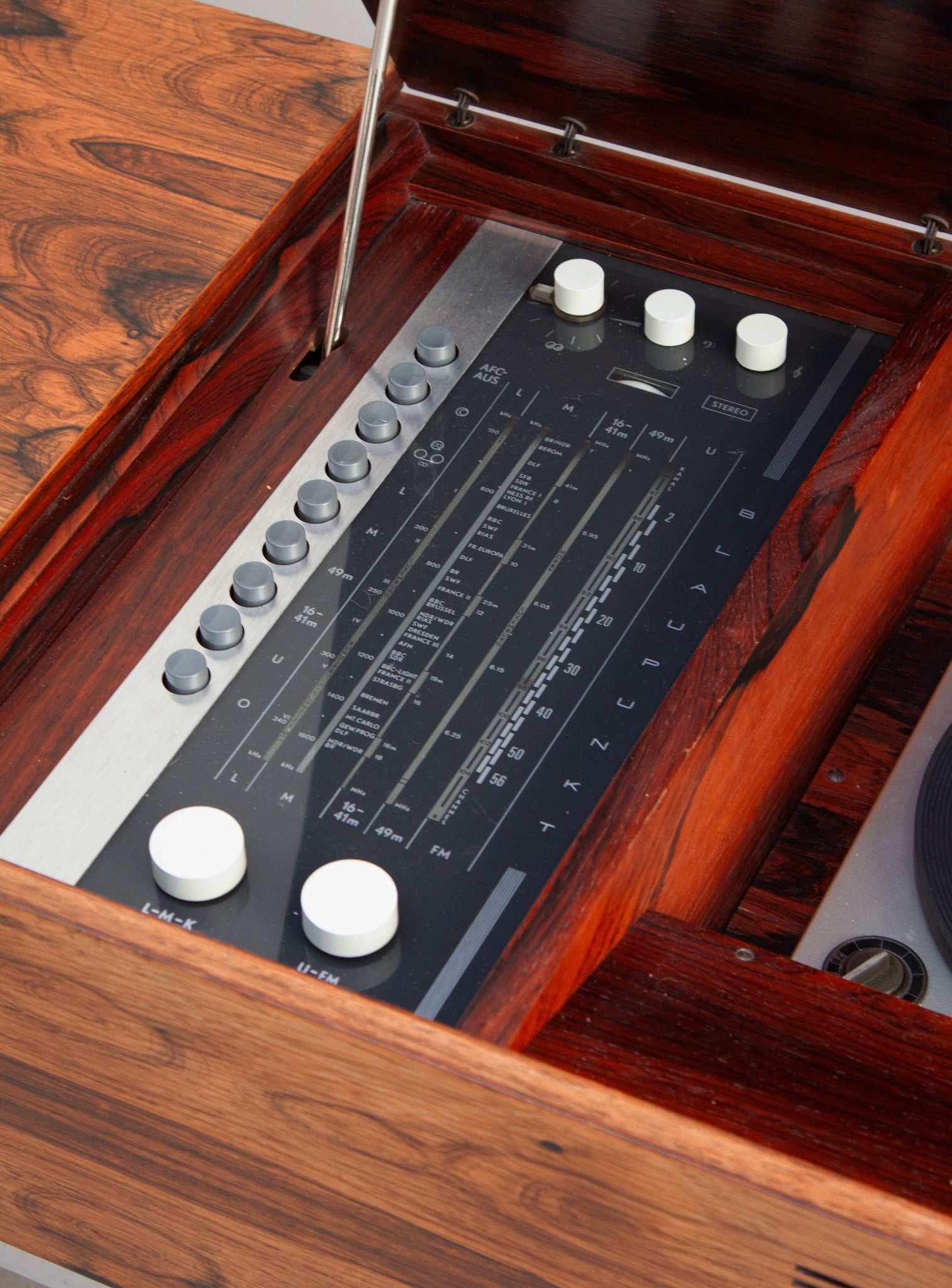 Blaupunkt Arizona Deluxe Stereo Cabinet (Rosewood)