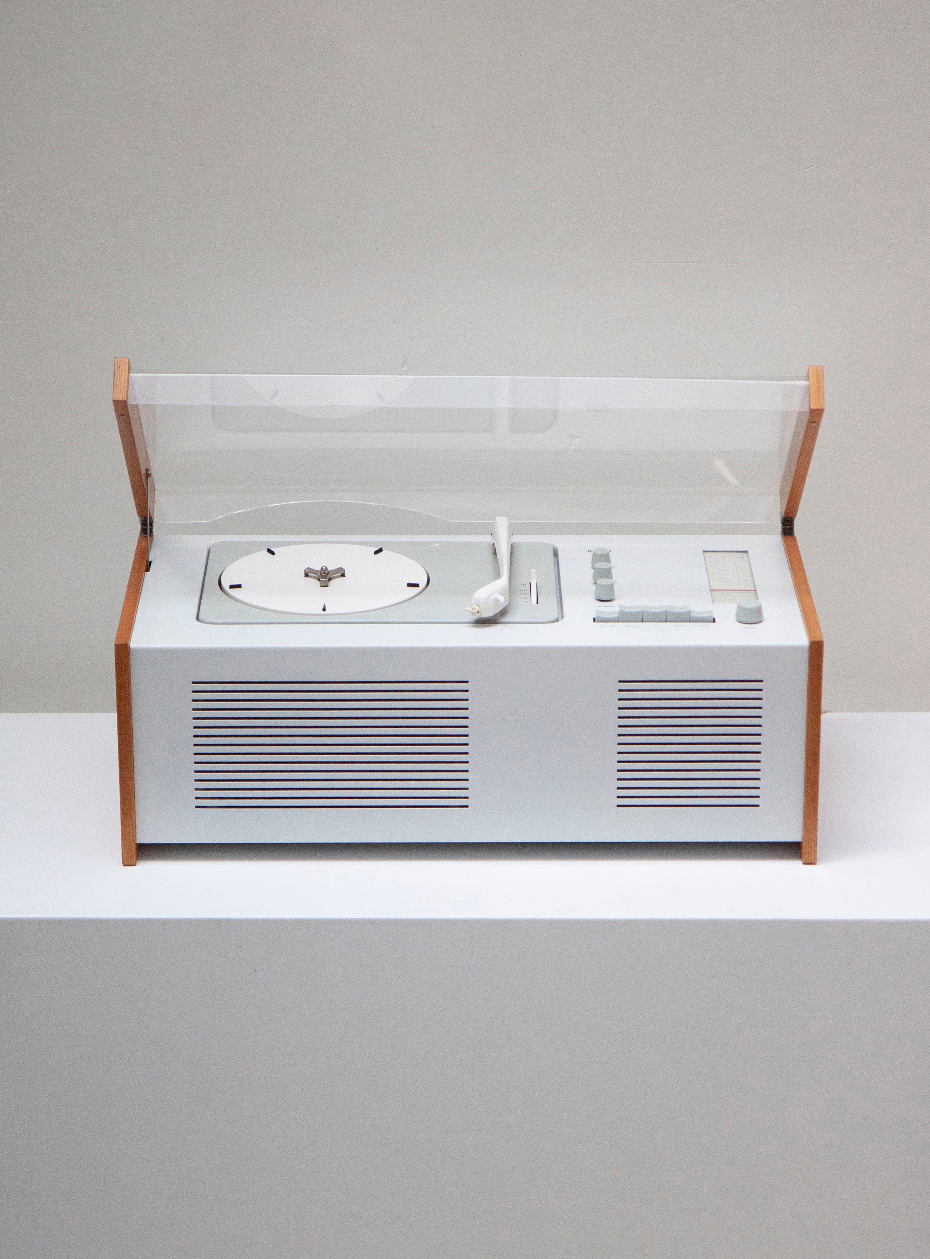 Braun Hi-Fi Stereo Wall Unit by Dieter Rams | Vintage Audio – Juki 