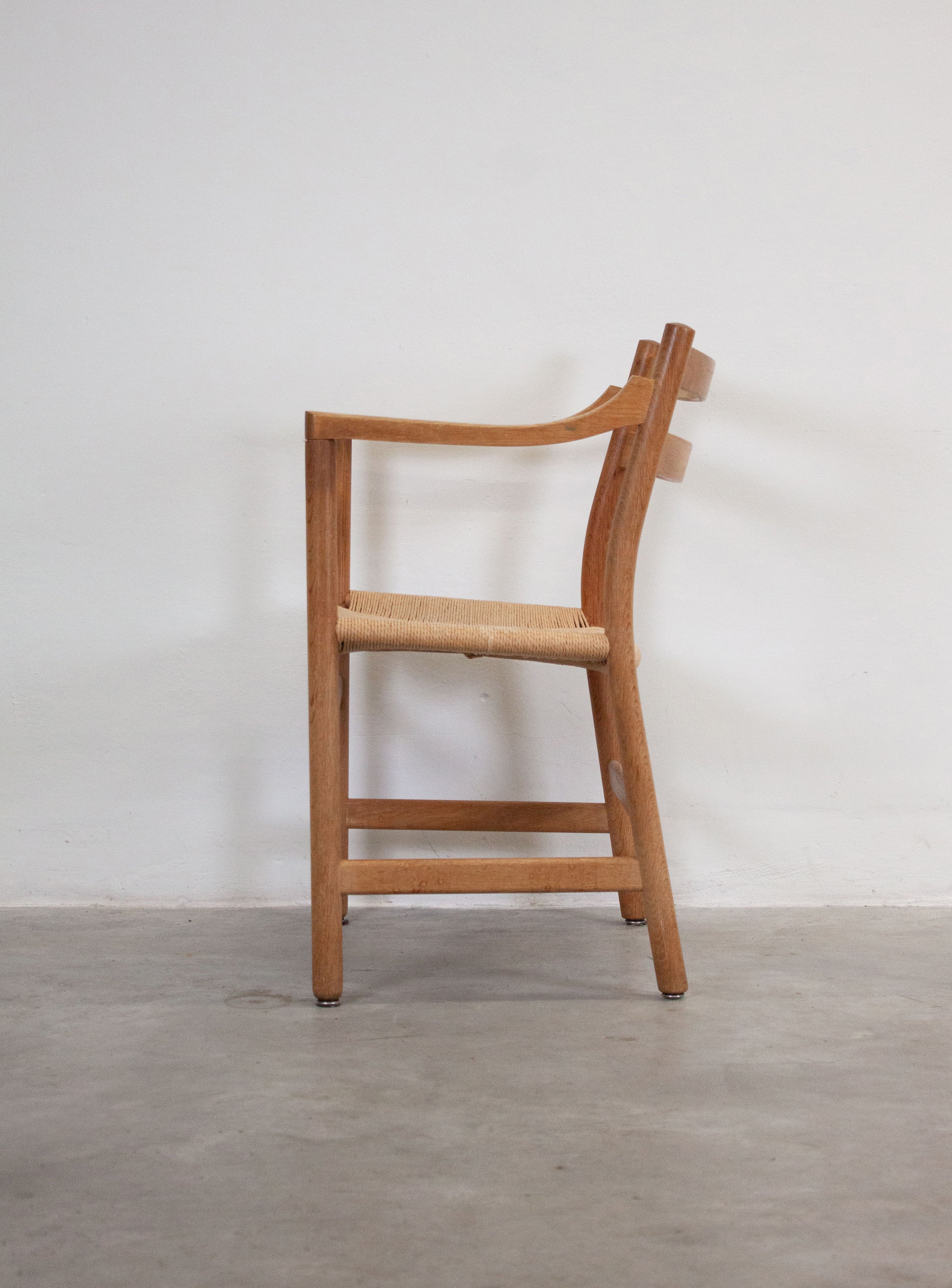 Carl Hansen & Søn CH46 Dining Armchair by Hans J. Wegner – JUKI