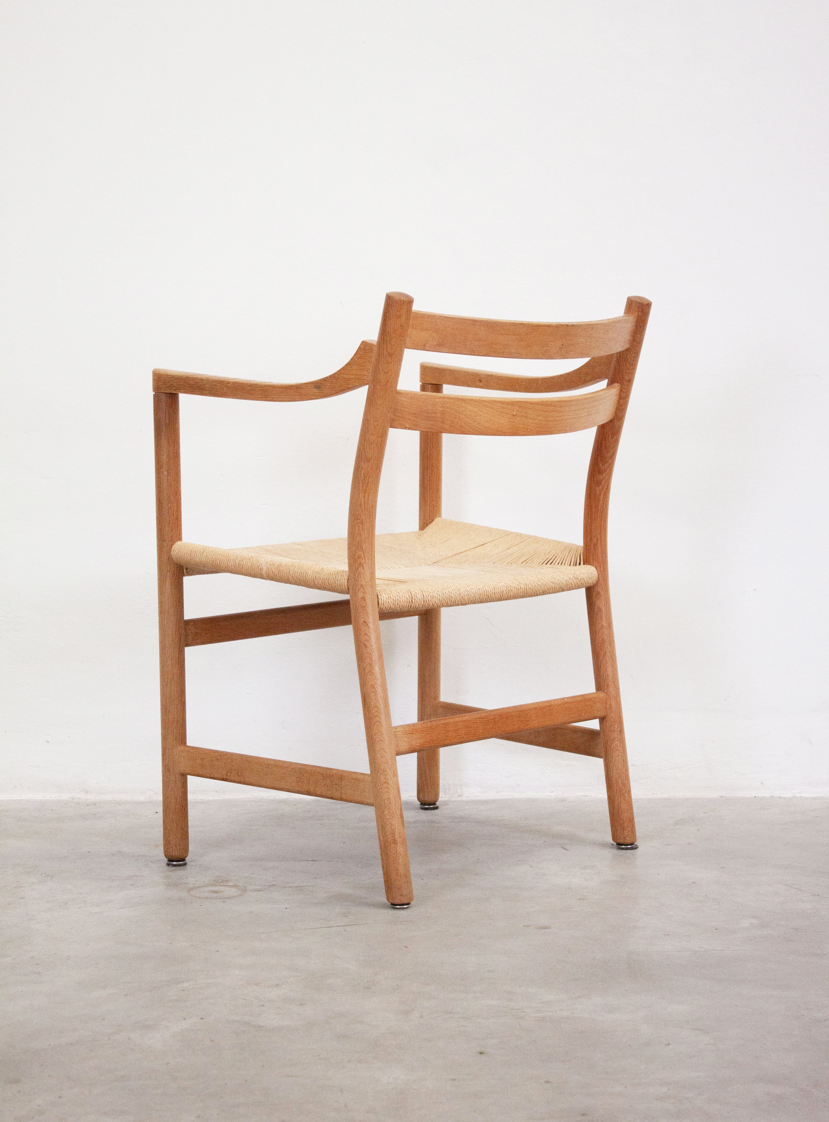 Carl Hansen & Søn CH46 Dining Armchair by Hans J. Wegner – JUKI
