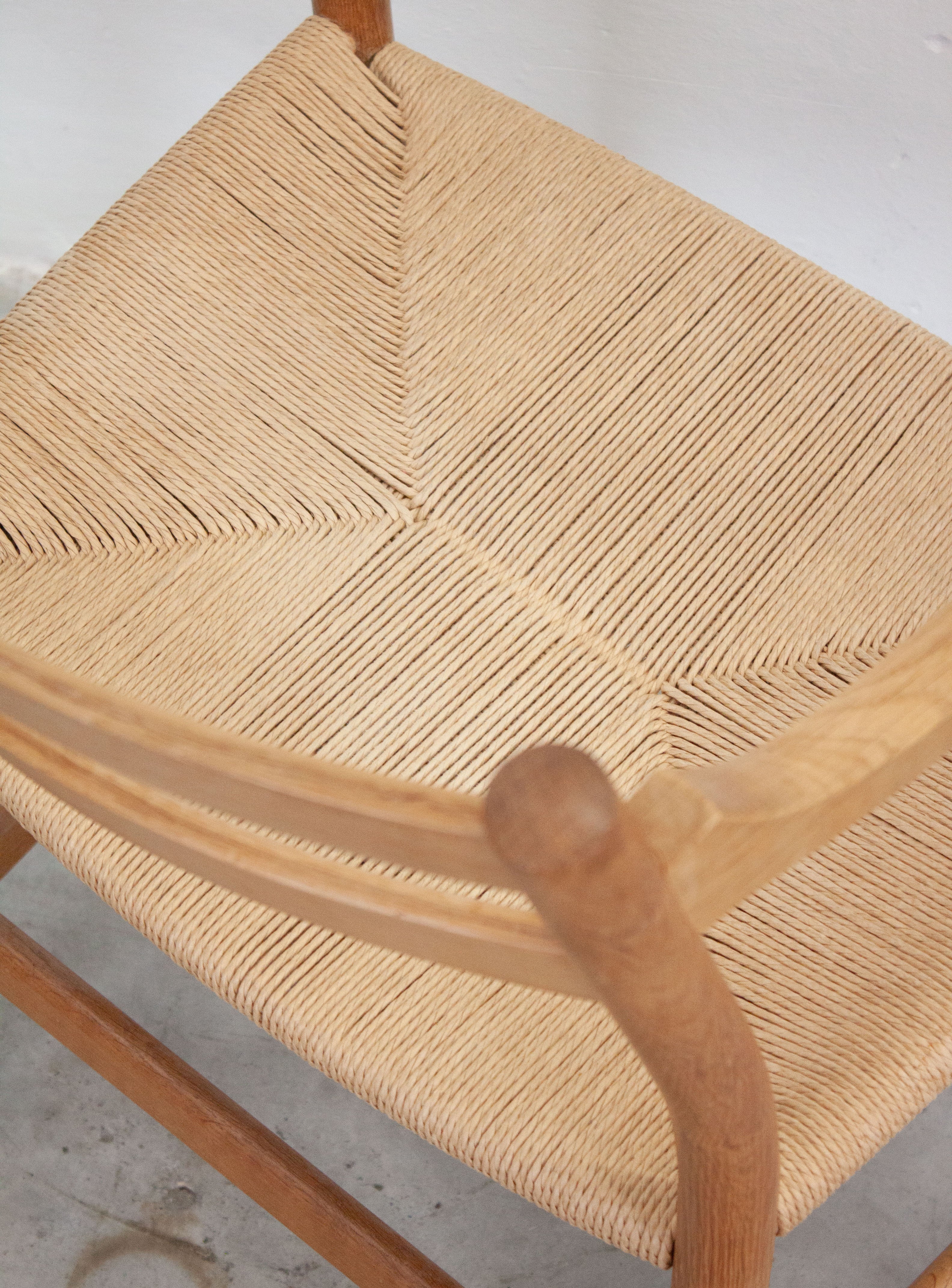Carl Hansen & Søn CH46 Dining Armchair by Hans J. Wegner – JUKI