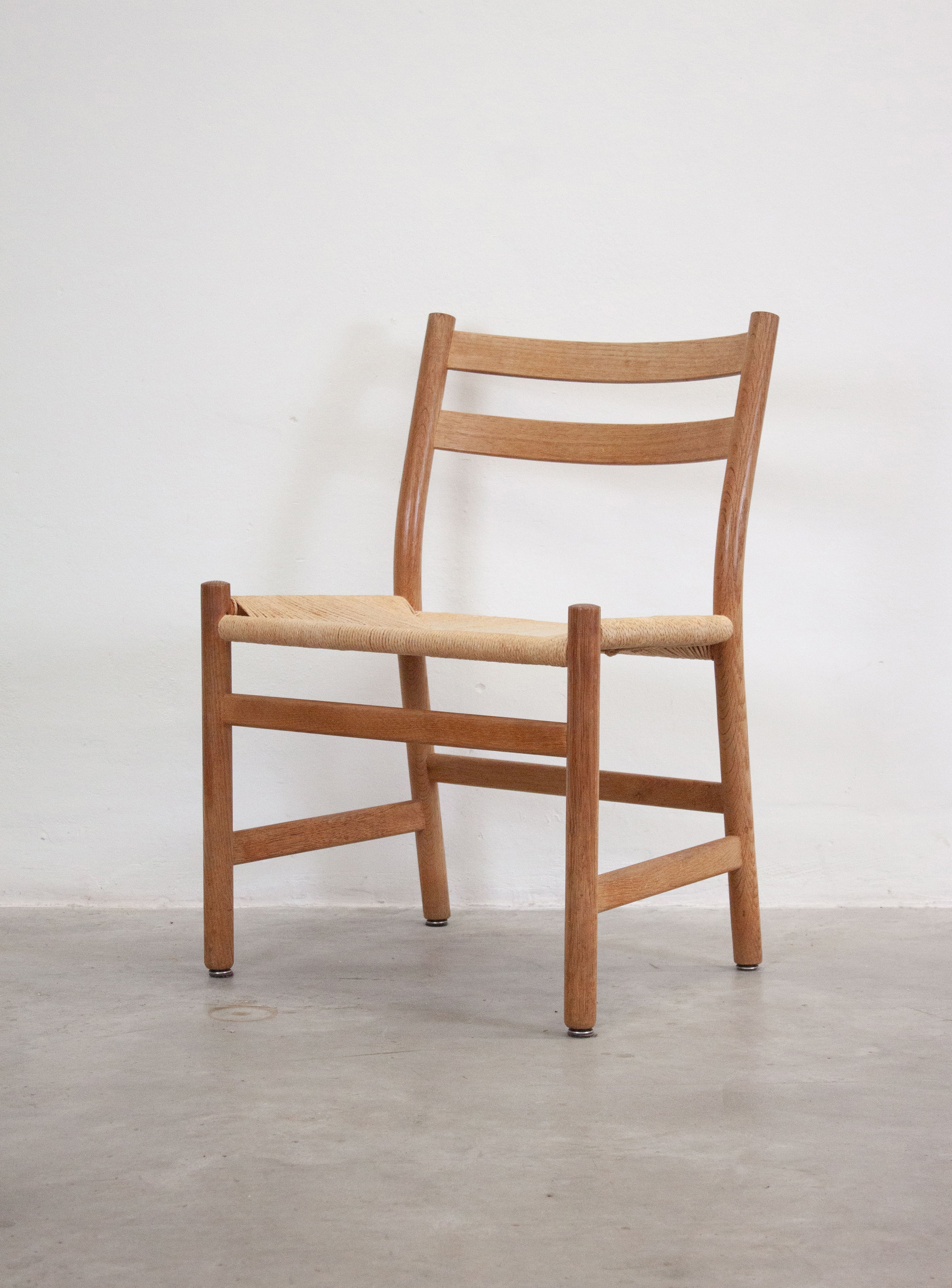 Carl Hansen & Søn CH47 Dining Chair by Hans J. Wegner – JUKI