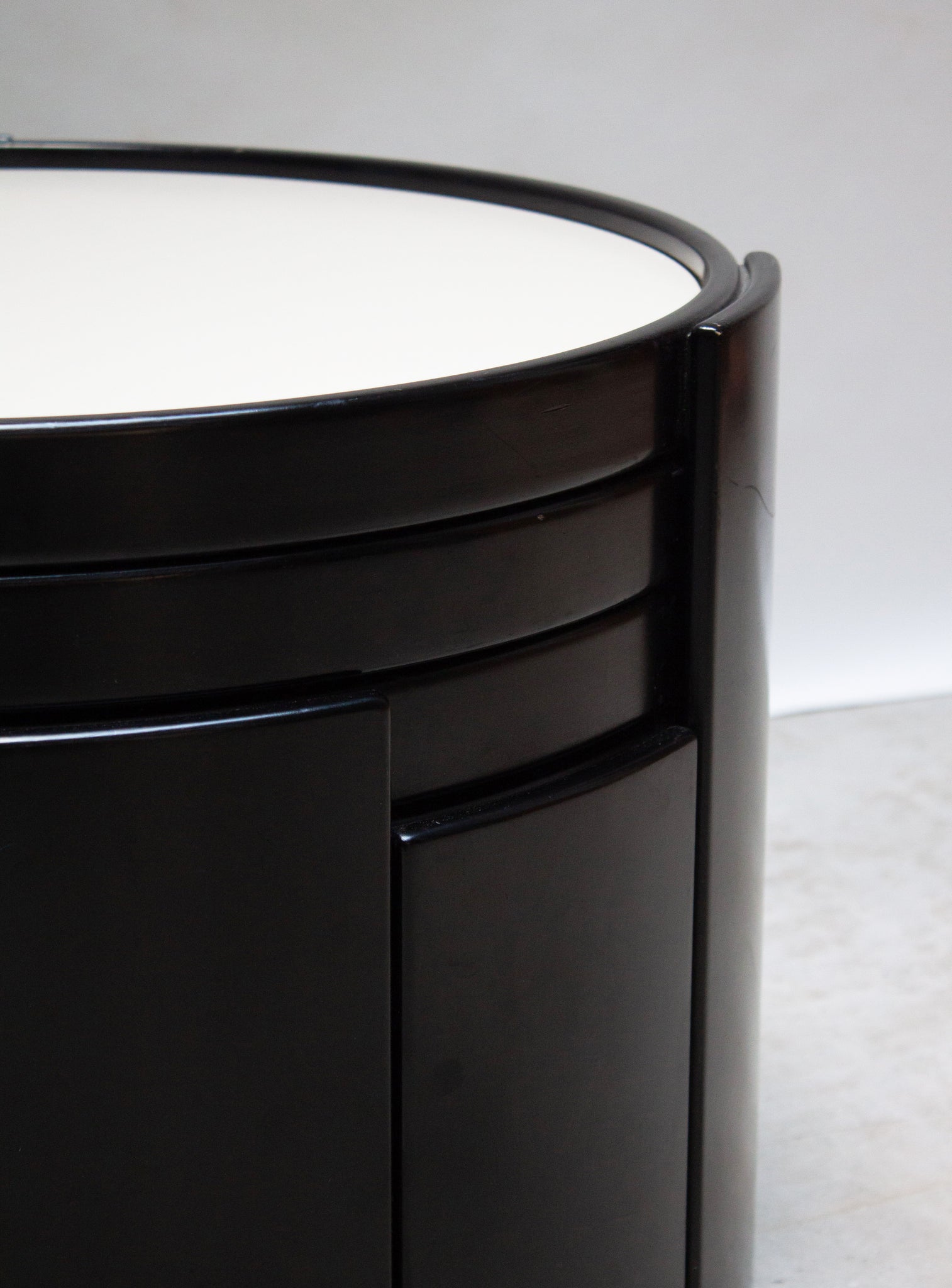 Cassina 783 Nesting Tables by Gianfranco Frattini (Black)