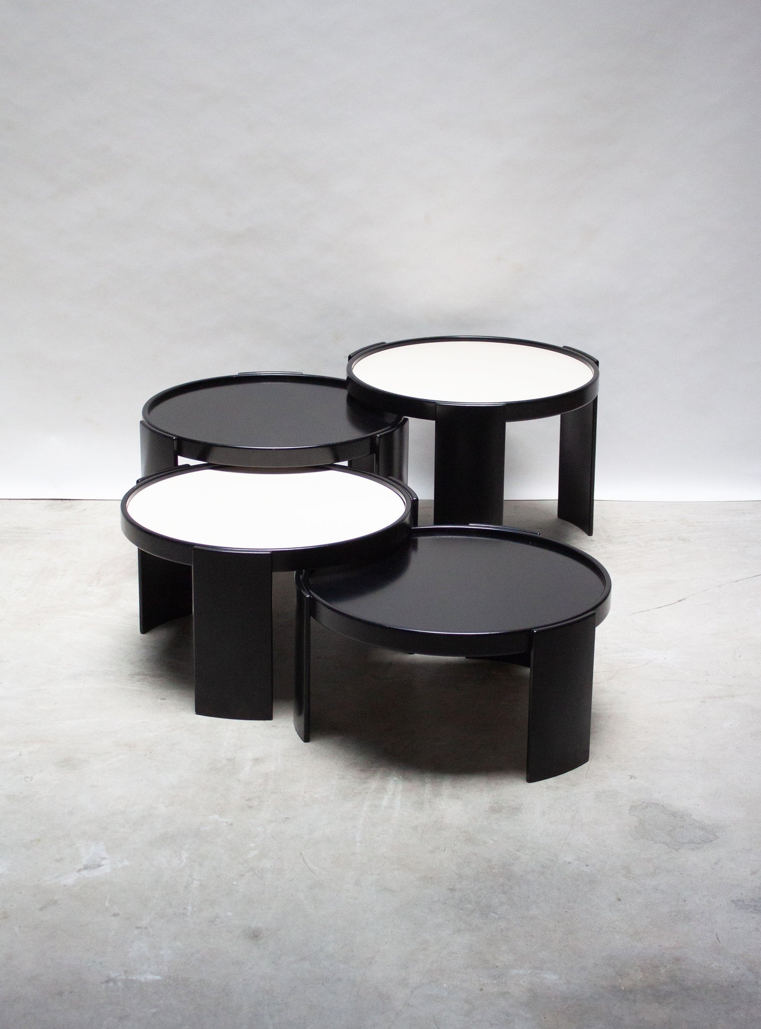 Cassina 783 Nesting Tables by Gianfranco Frattini (Black)