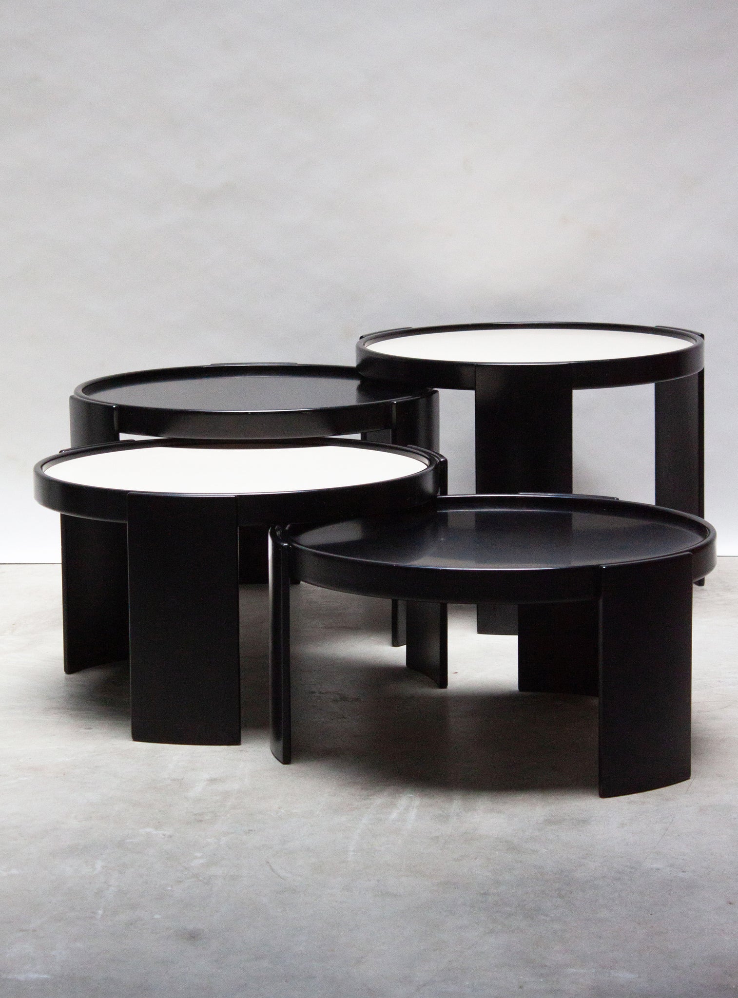Cassina 783 Nesting Tables by Gianfranco Frattini (Black)