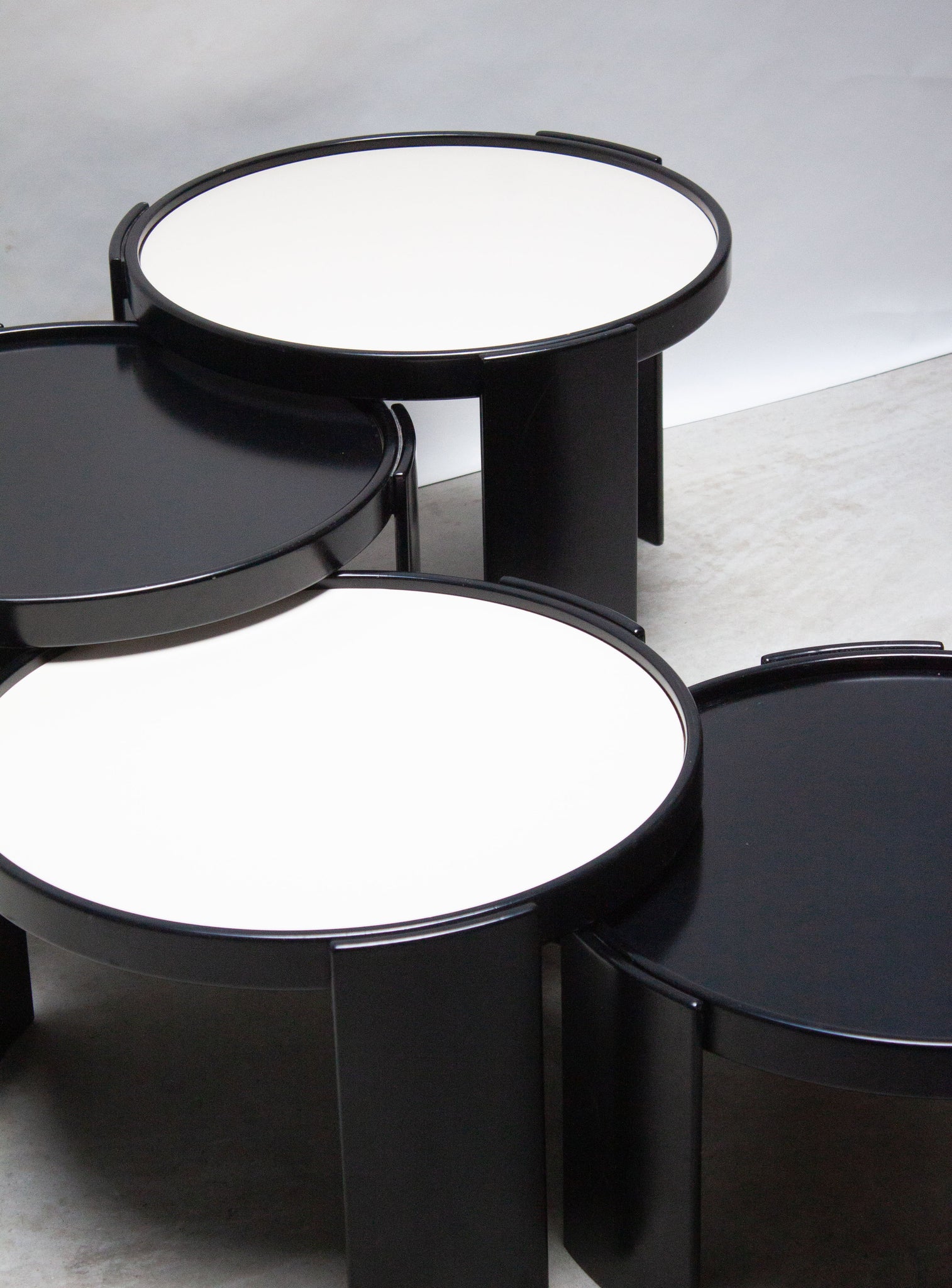 Cassina 783 Nesting Tables by Gianfranco Frattini (Black)