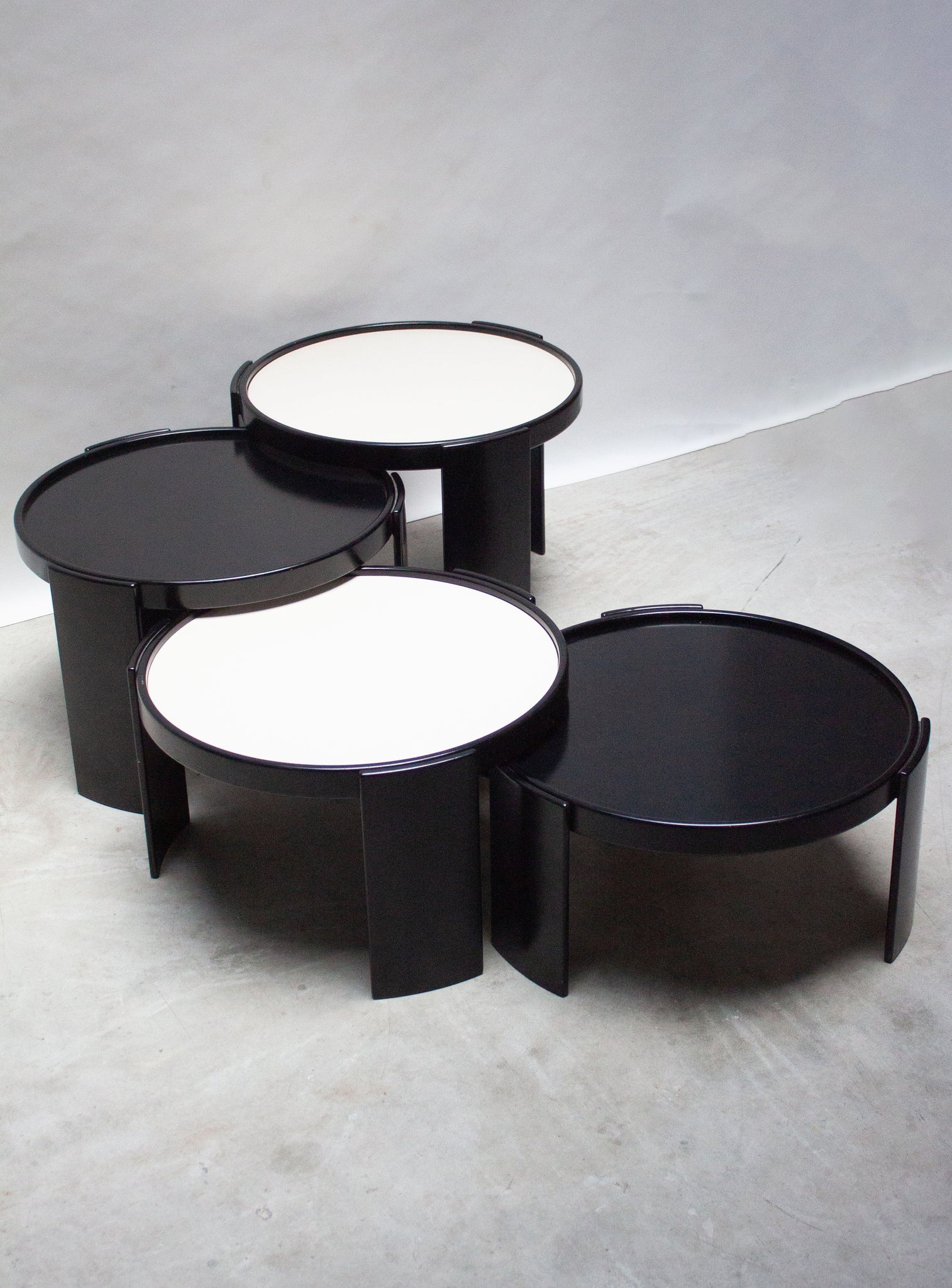 Cassina 783 Nesting Tables by Gianfranco Frattini (Black)
