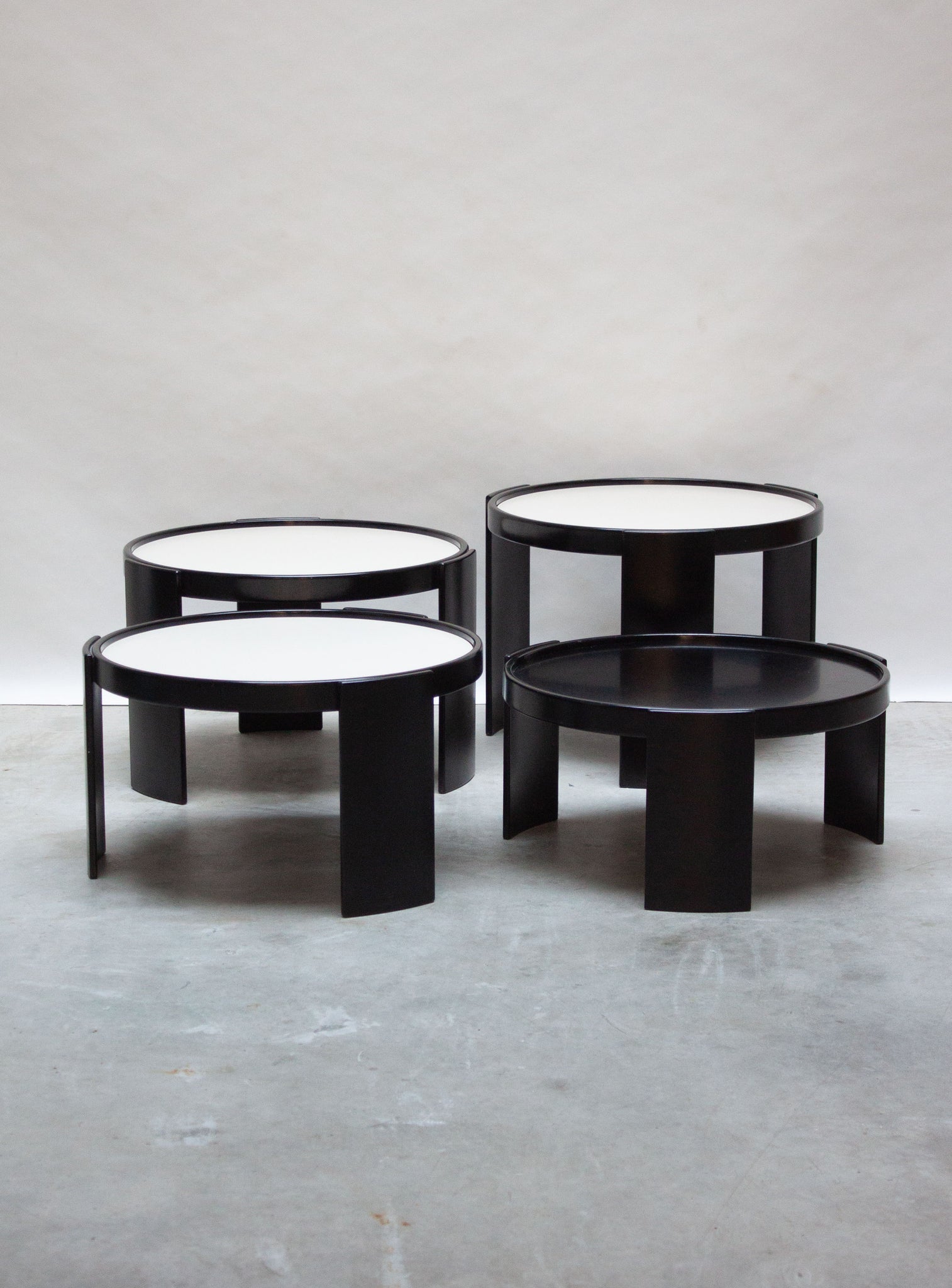 Cassina 783 Nesting Tables by Gianfranco Frattini (Black)