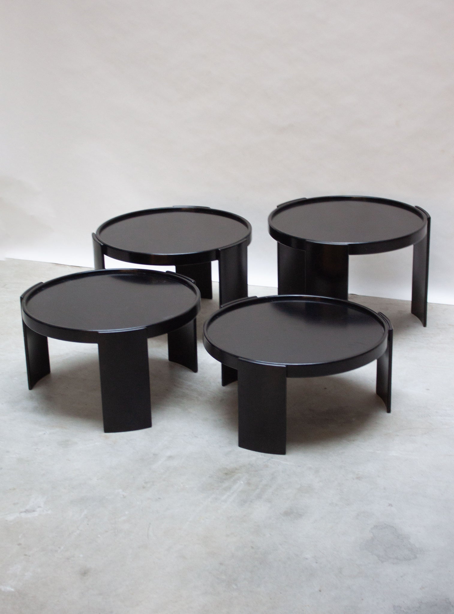 Cassina 783 Nesting Tables by Gianfranco Frattini (Black)