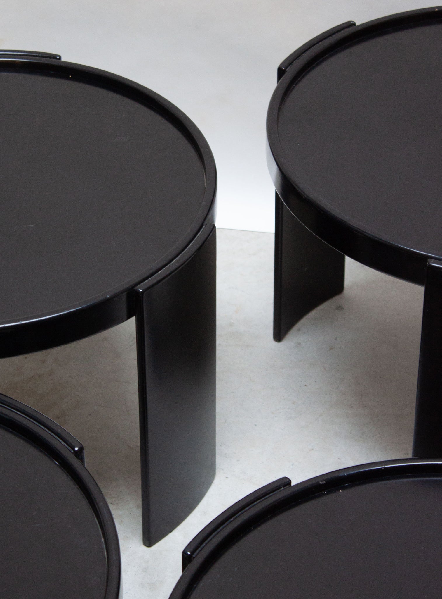 Cassina 783 Nesting Tables by Gianfranco Frattini (Black)
