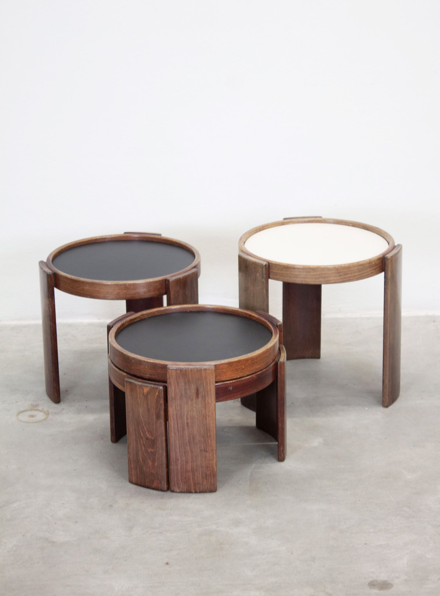 Cassina Nesting Tables by Gianfranco Frattini