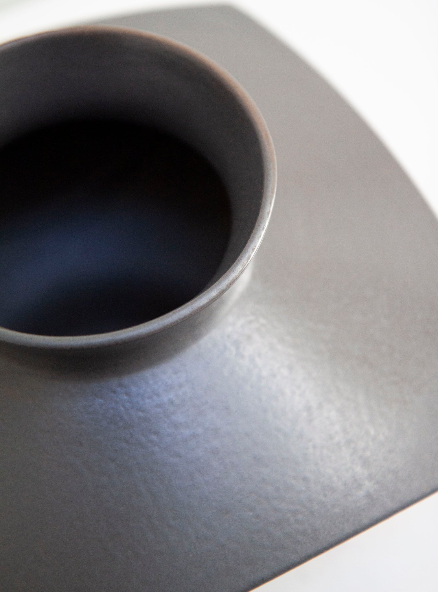 Cor Unum Ceramic Vase (Grey) – JUKI AMSTERDAM