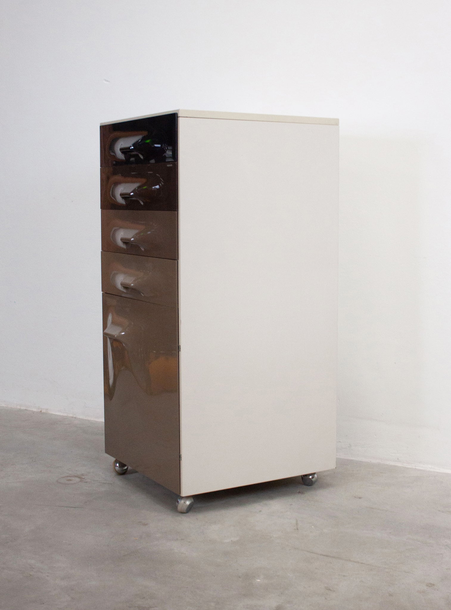 Doubinsky Frères DF2000 Bar Cabinet by Raymond Loewy