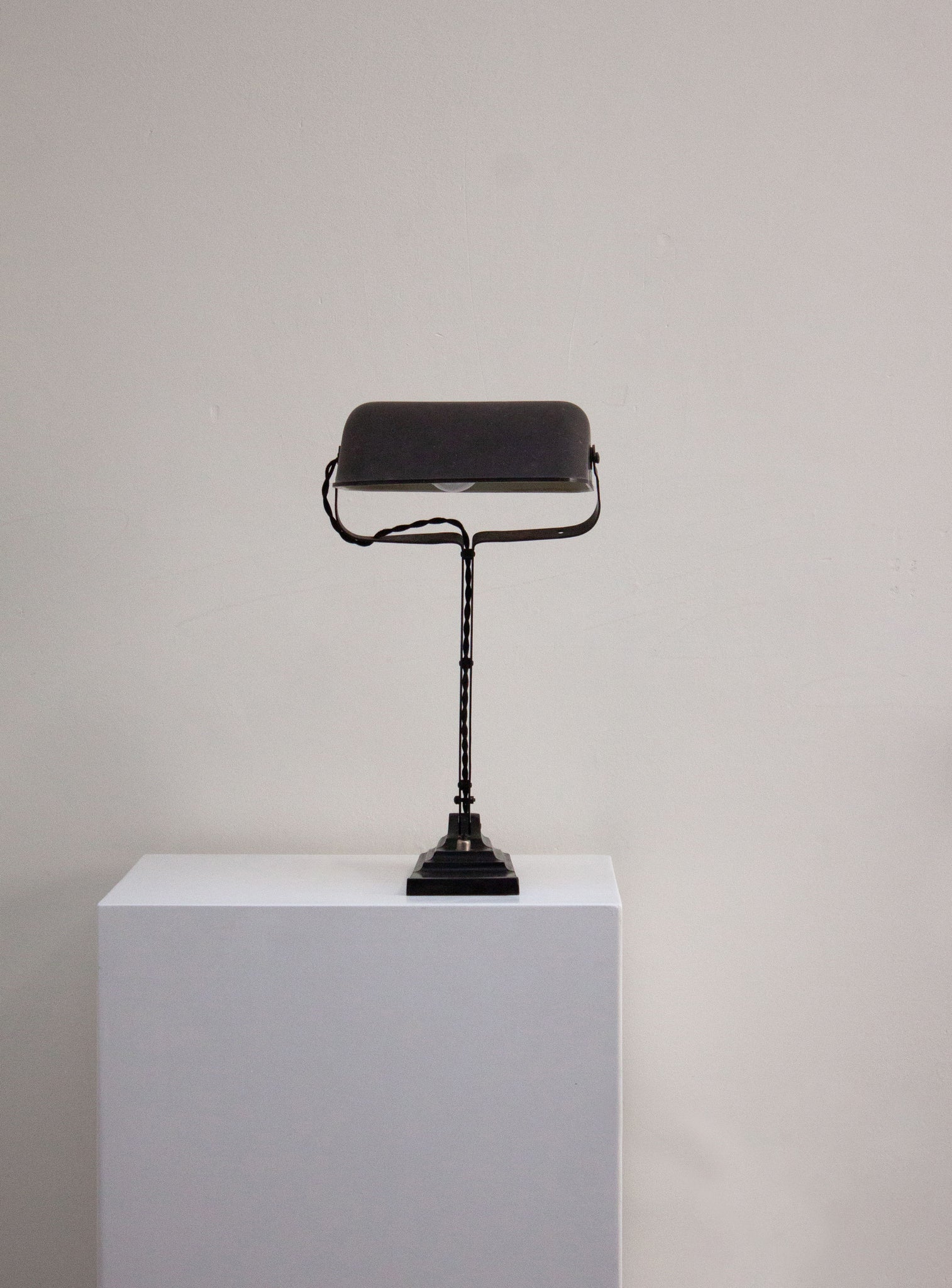 Erpe NM09 Desk Lamp (Black)
