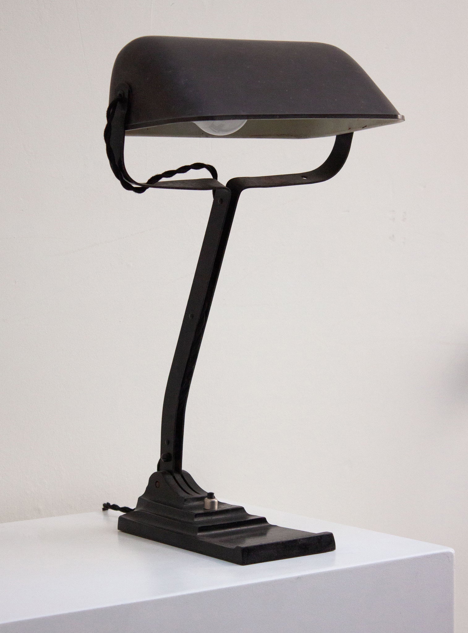 Erpe NM09 Desk Lamp (Black)