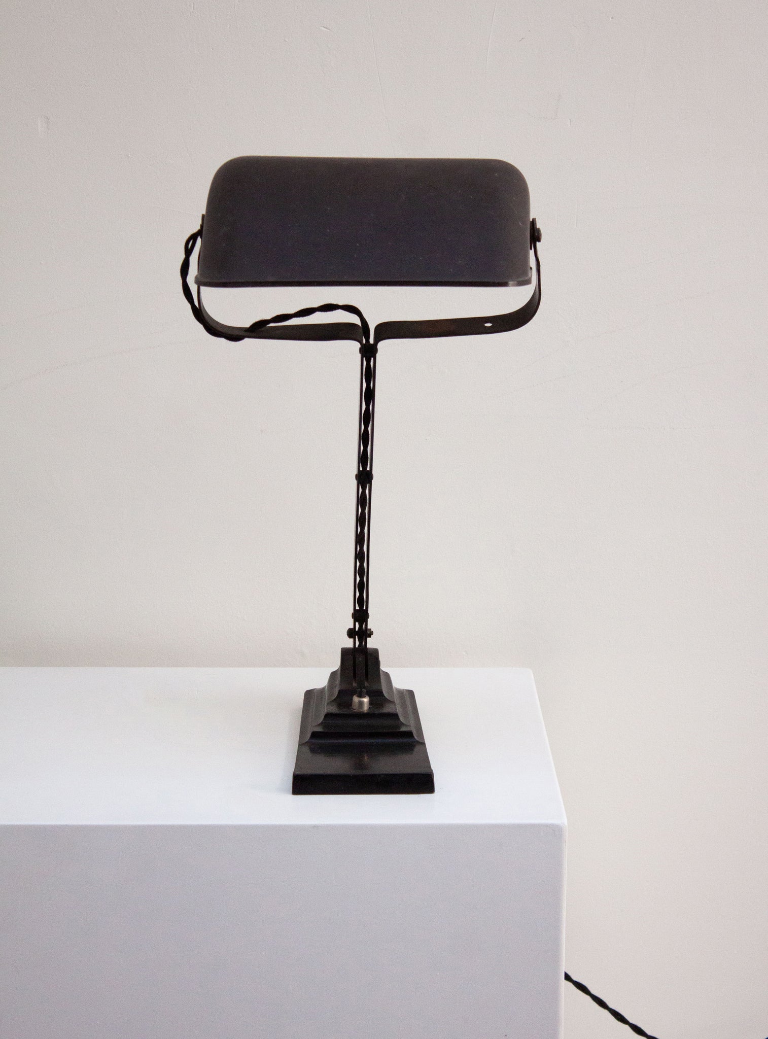 Erpe NM09 Desk Lamp (Black)