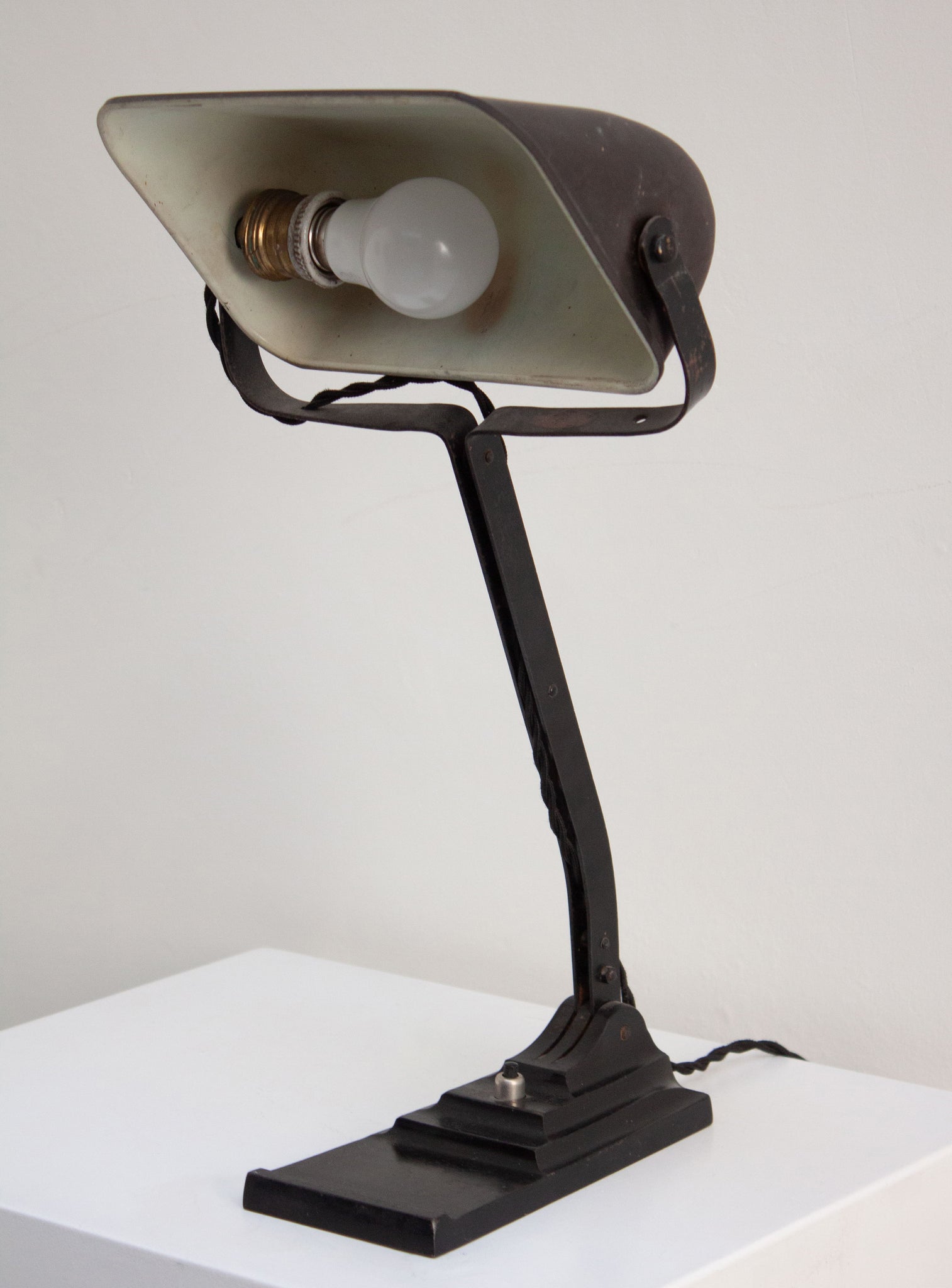 Erpe NM09 Desk Lamp (Black)
