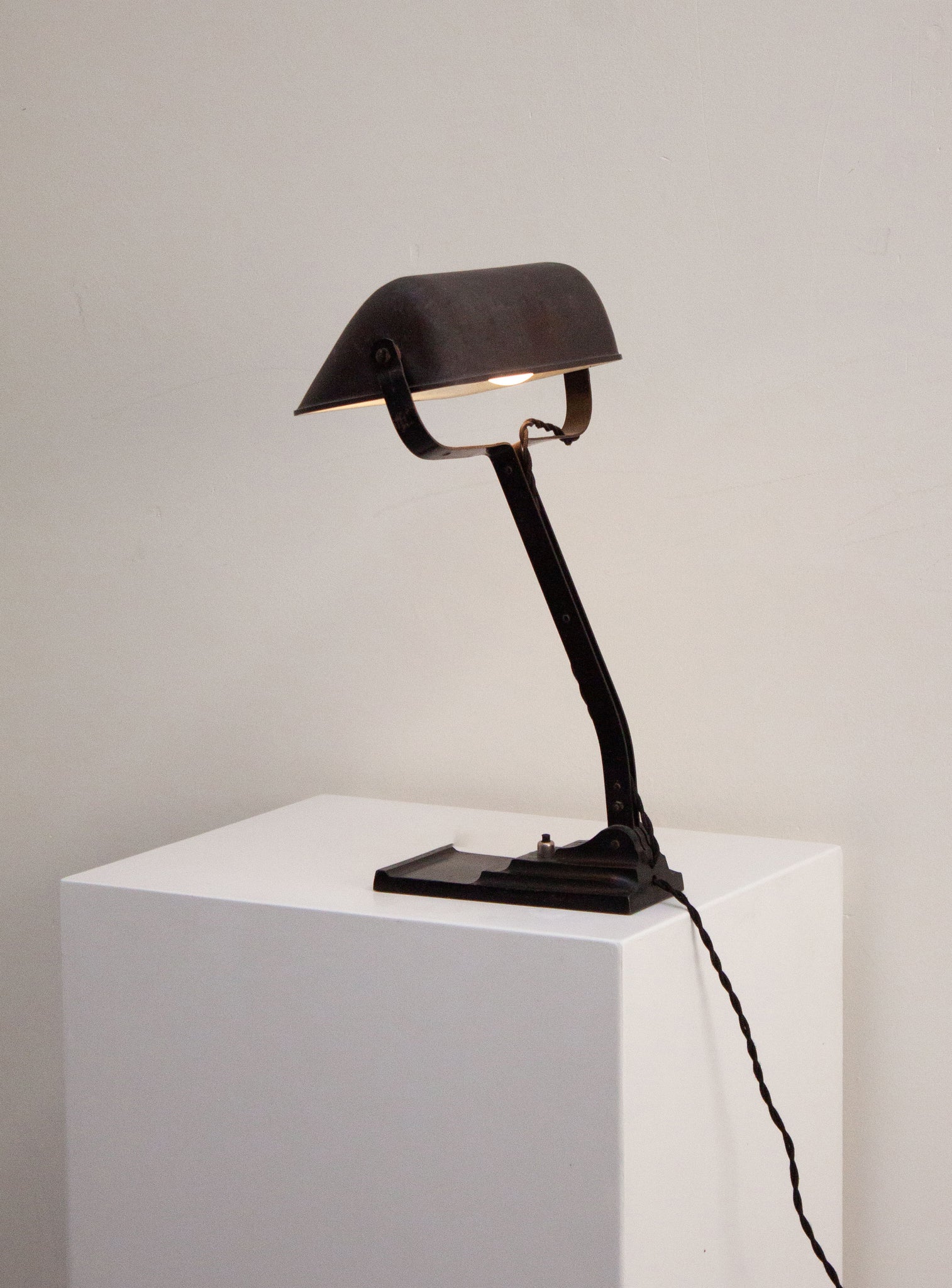 Erpe NM09 Desk Lamp (Black)