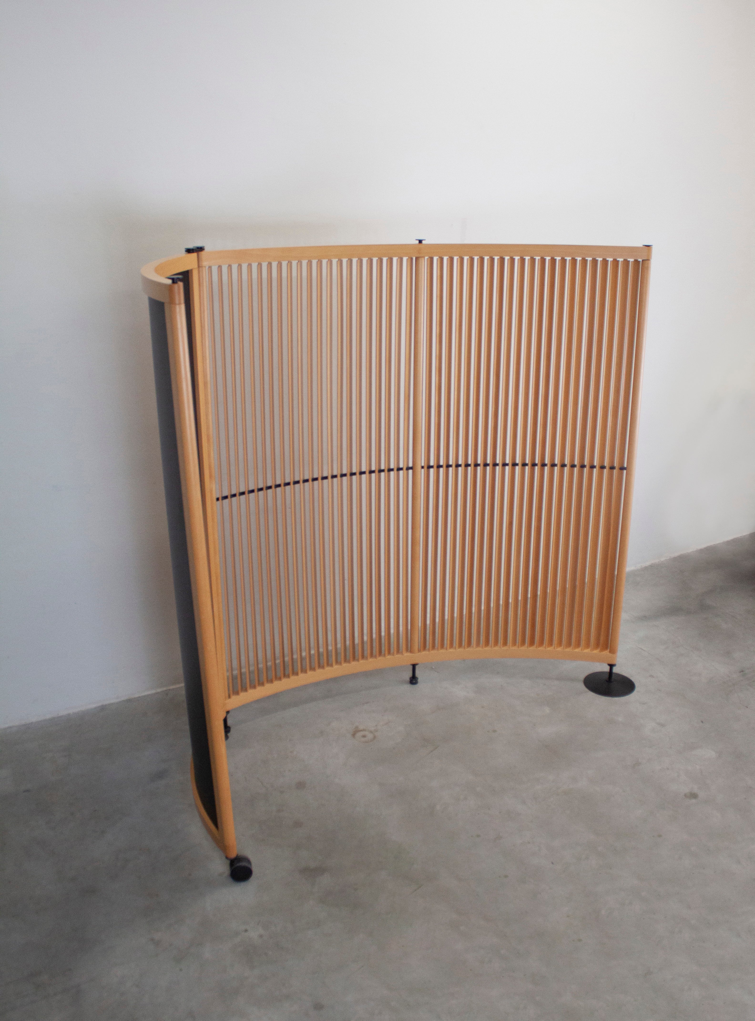 Fritz Hansen Room Dividerパーテーション Fritz Hansen Labyrinth Room Divider by Pelikan Design (Black
