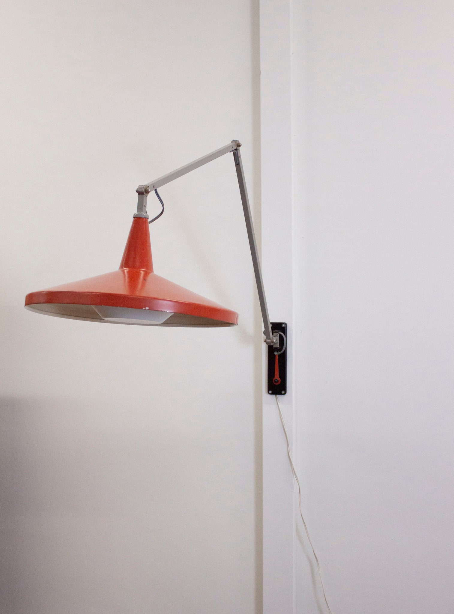 Gispen 4050 Panama Wall Lamp by Wim Rietveld (Red)