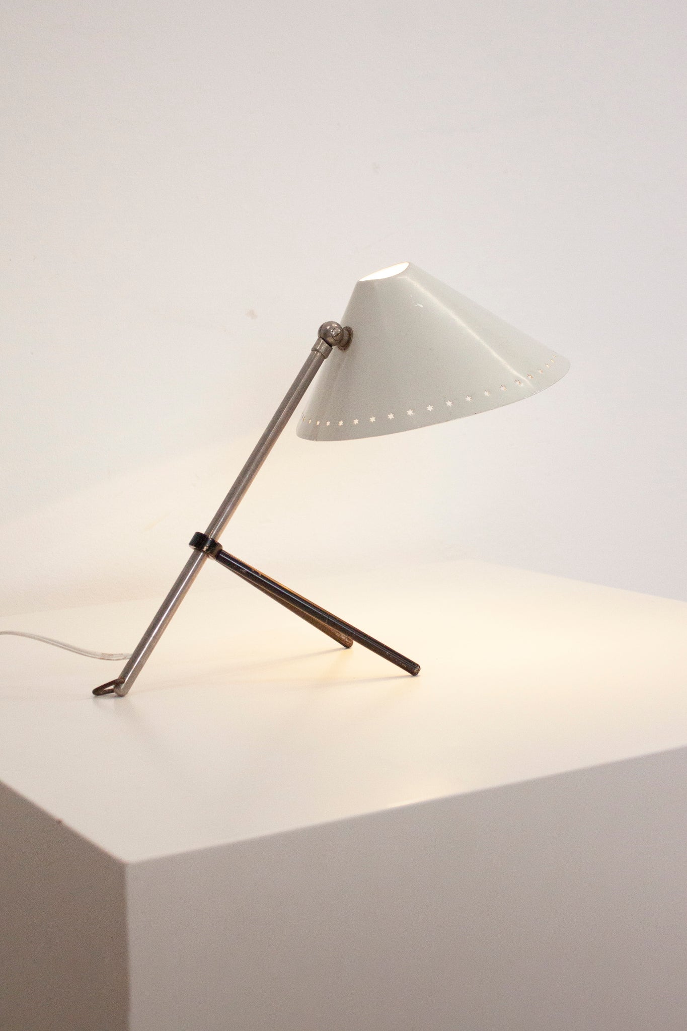 Hala Pinocchio Desk Lamp by H. Busquet (White)