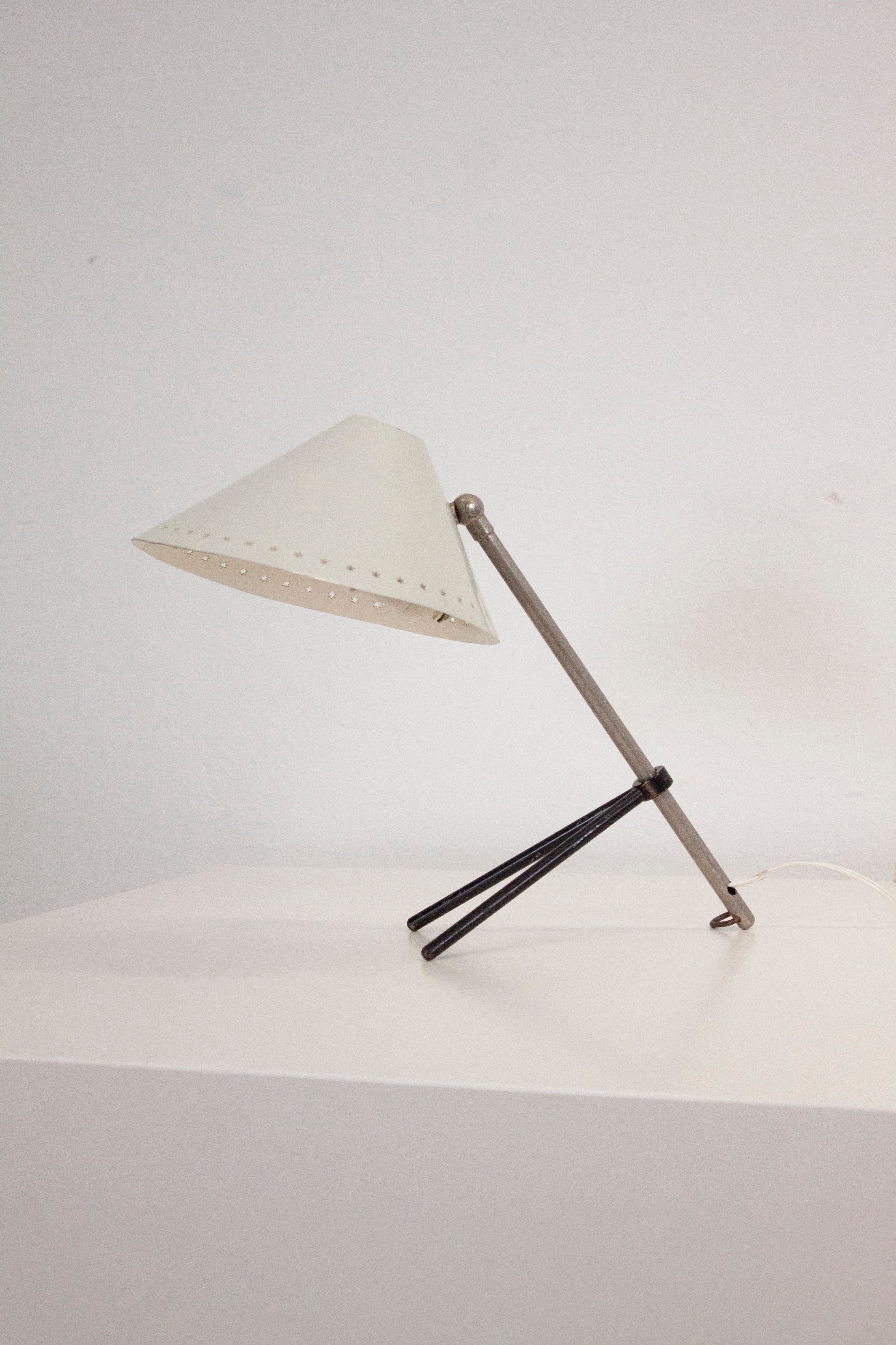 Hala Pinocchio Desk Lamp by H. Busquet (White) – JUKI AMSTERDAM