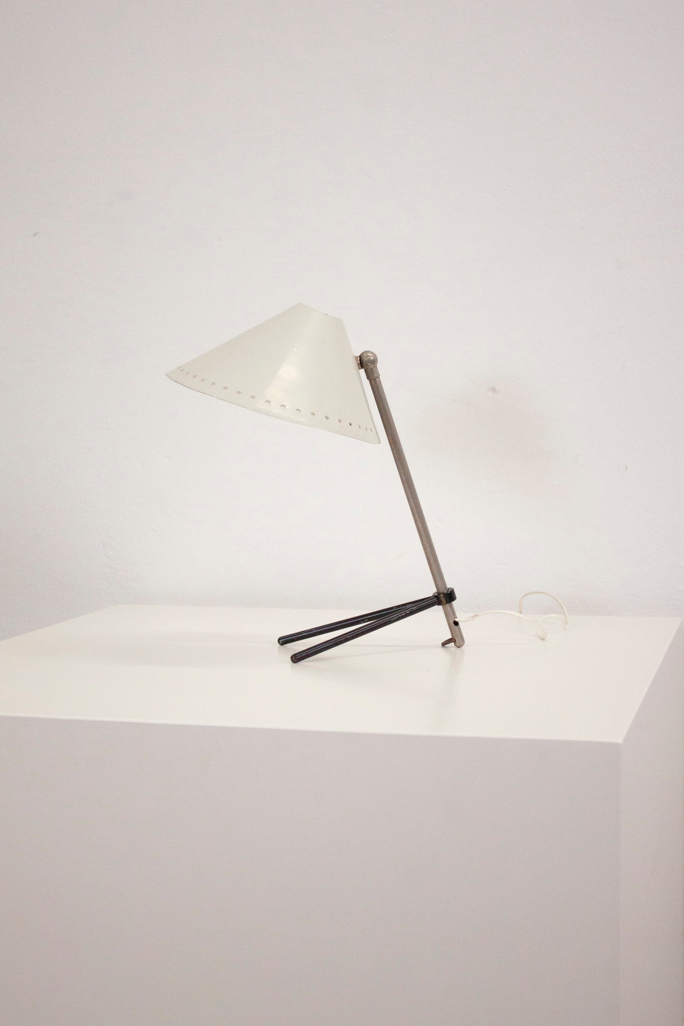 Hala Pinocchio Desk Lamp by H. Busquet (White)