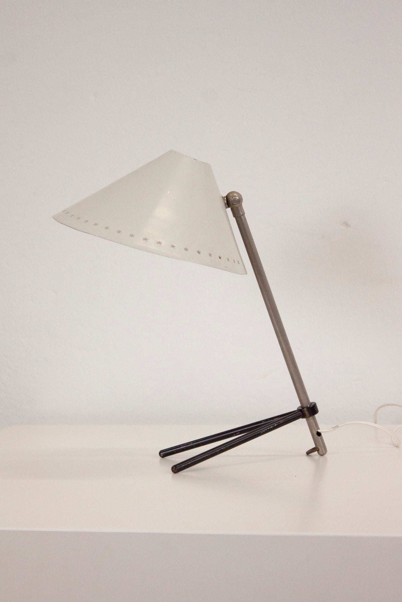 Hala Pinocchio Desk Lamp by H. Busquet (White)