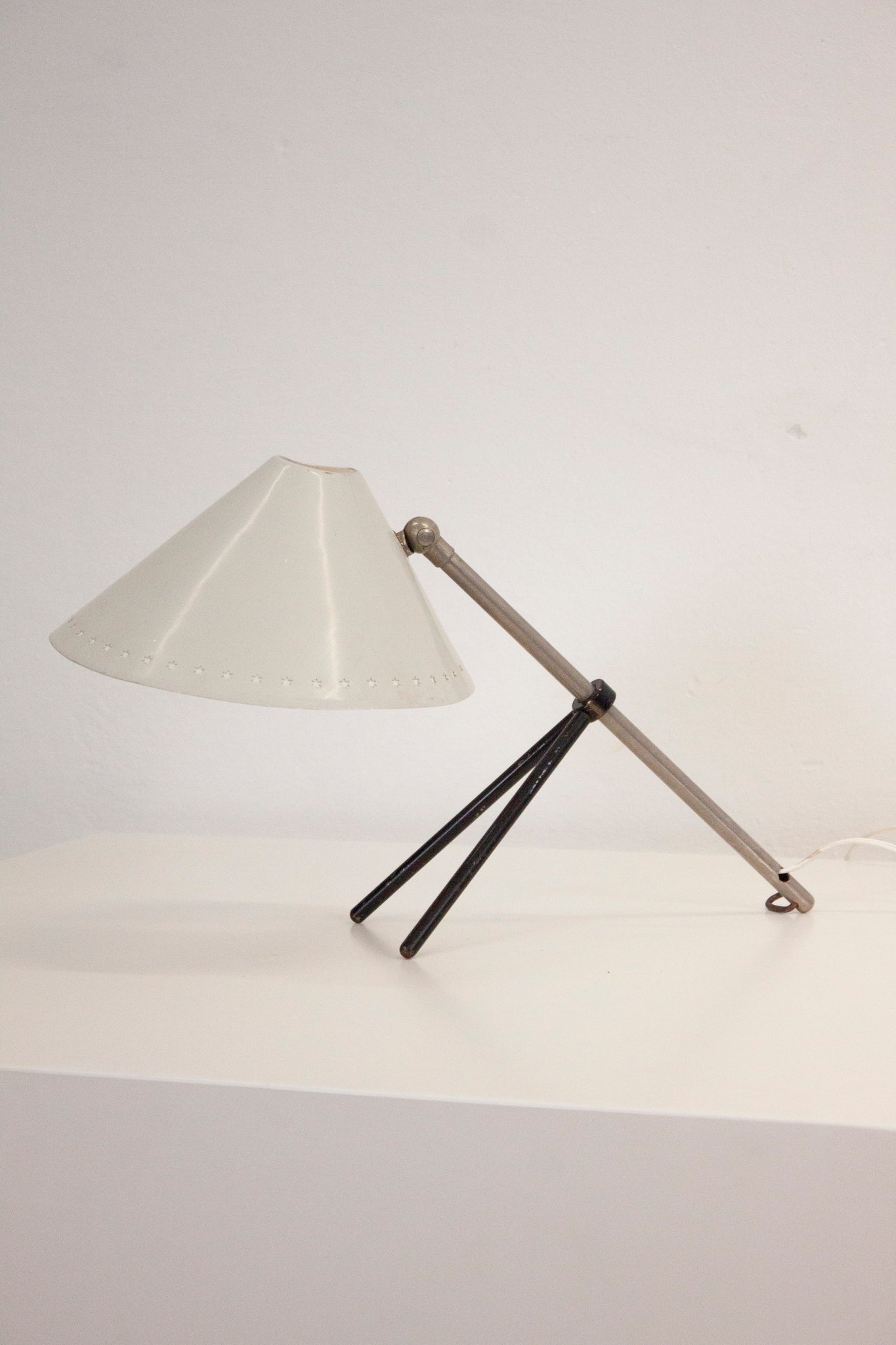 Hala Pinocchio Desk Lamp by H. Busquet (White)