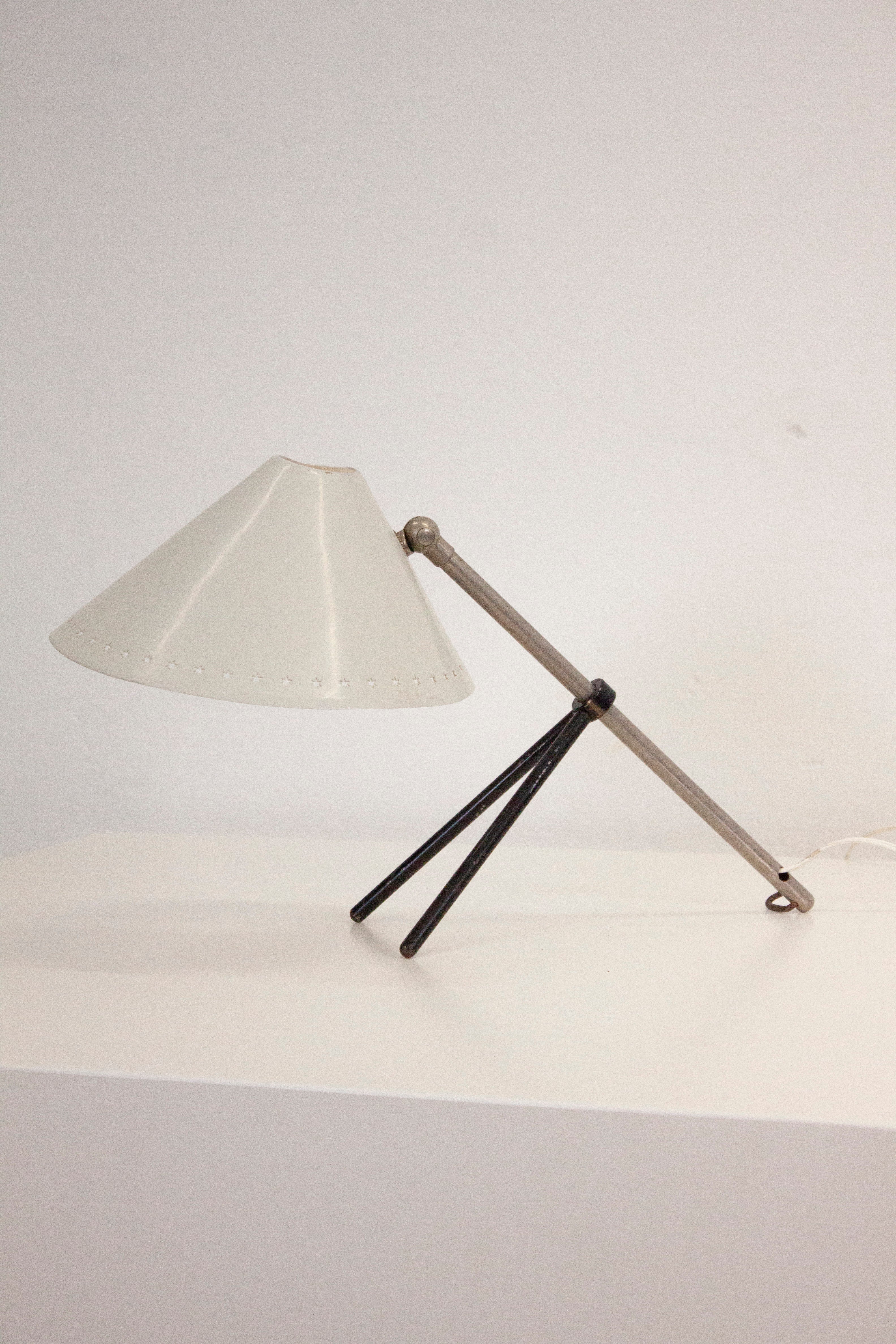 Hala Pinocchio Desk Lamp by H. Busquet (White) – JUKI AMSTERDAM