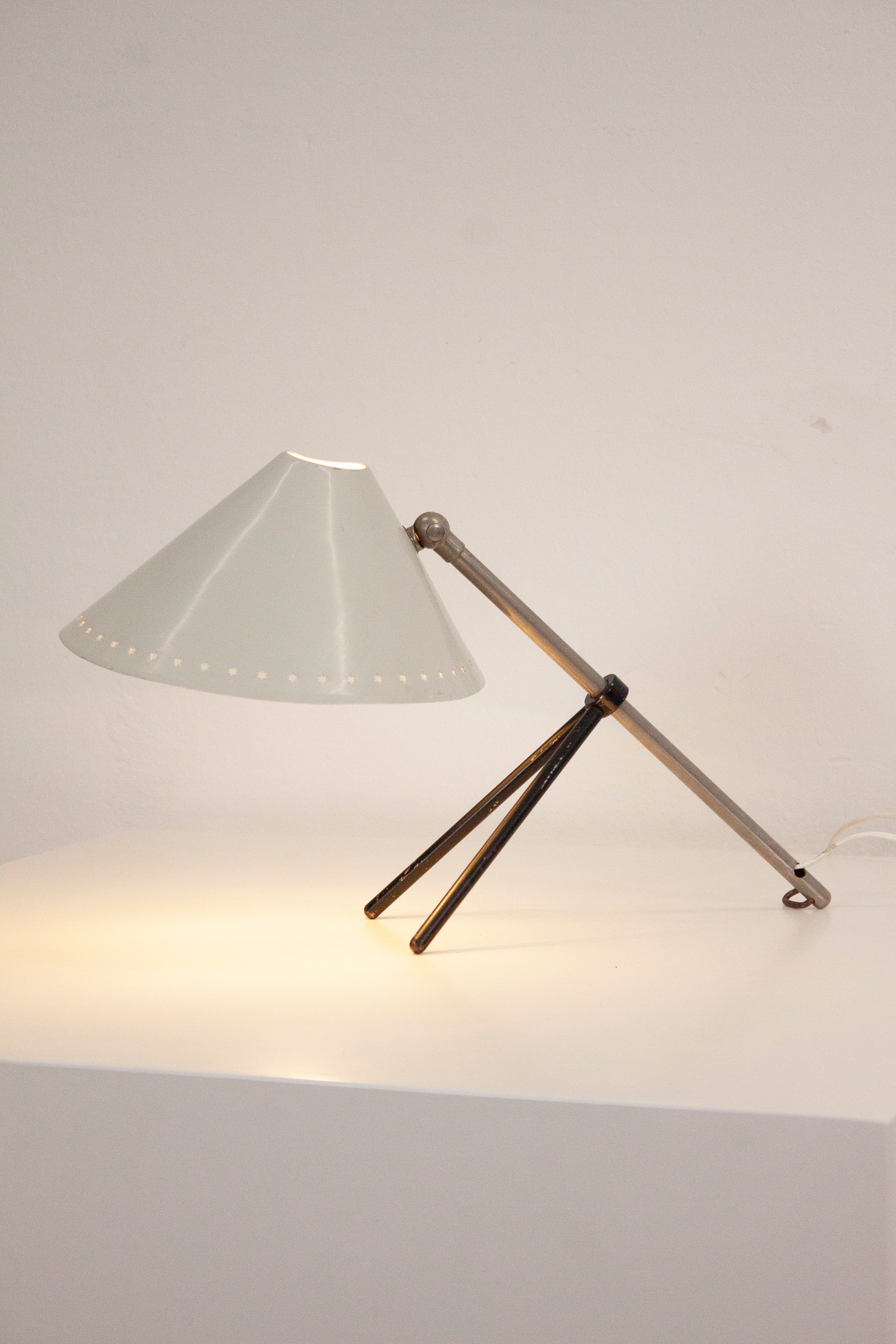 Hala Pinocchio Desk Lamp by H. Busquet (White) – JUKI AMSTERDAM