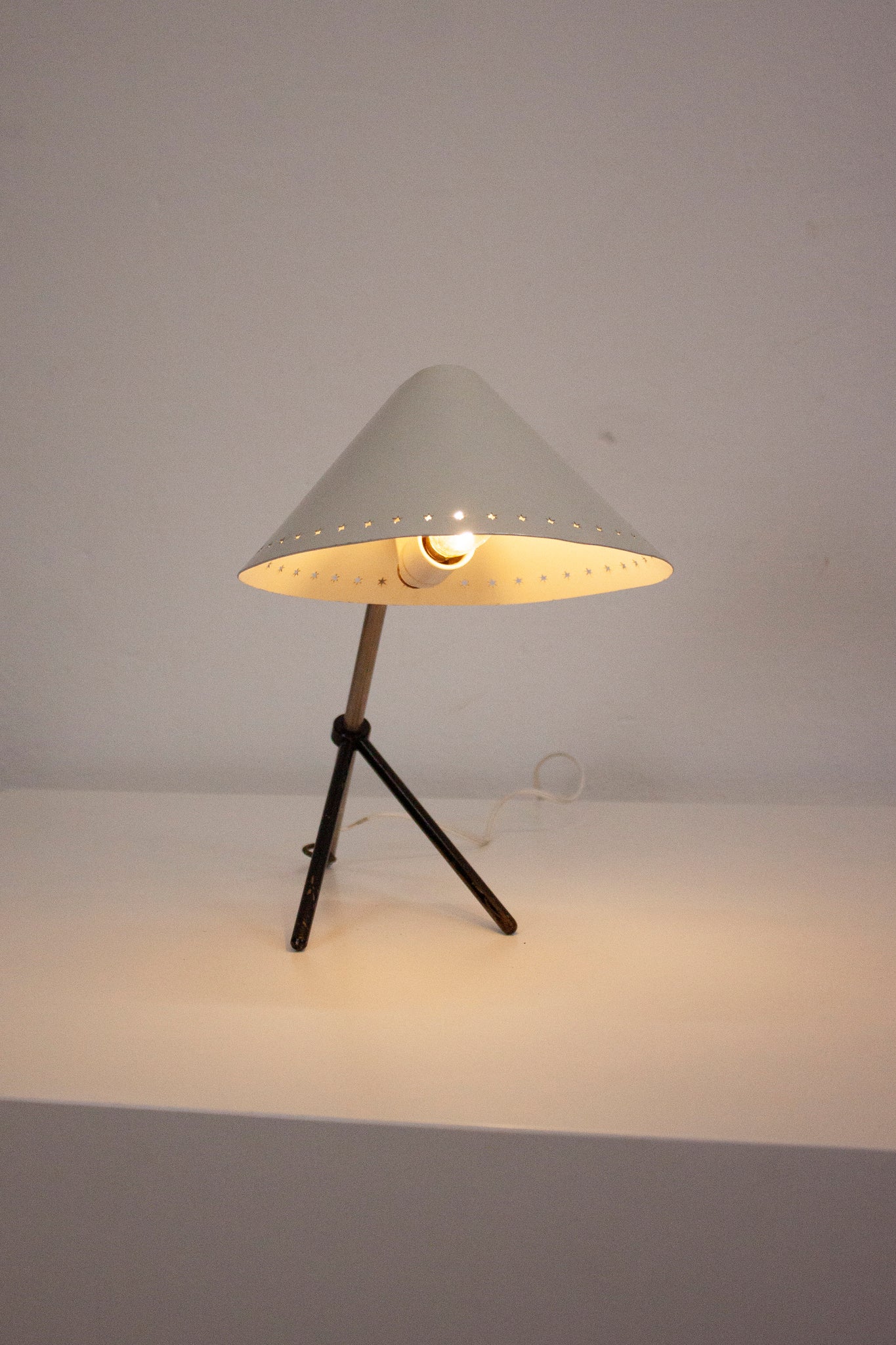 Hala Pinocchio Desk Lamp by H. Busquet (White)