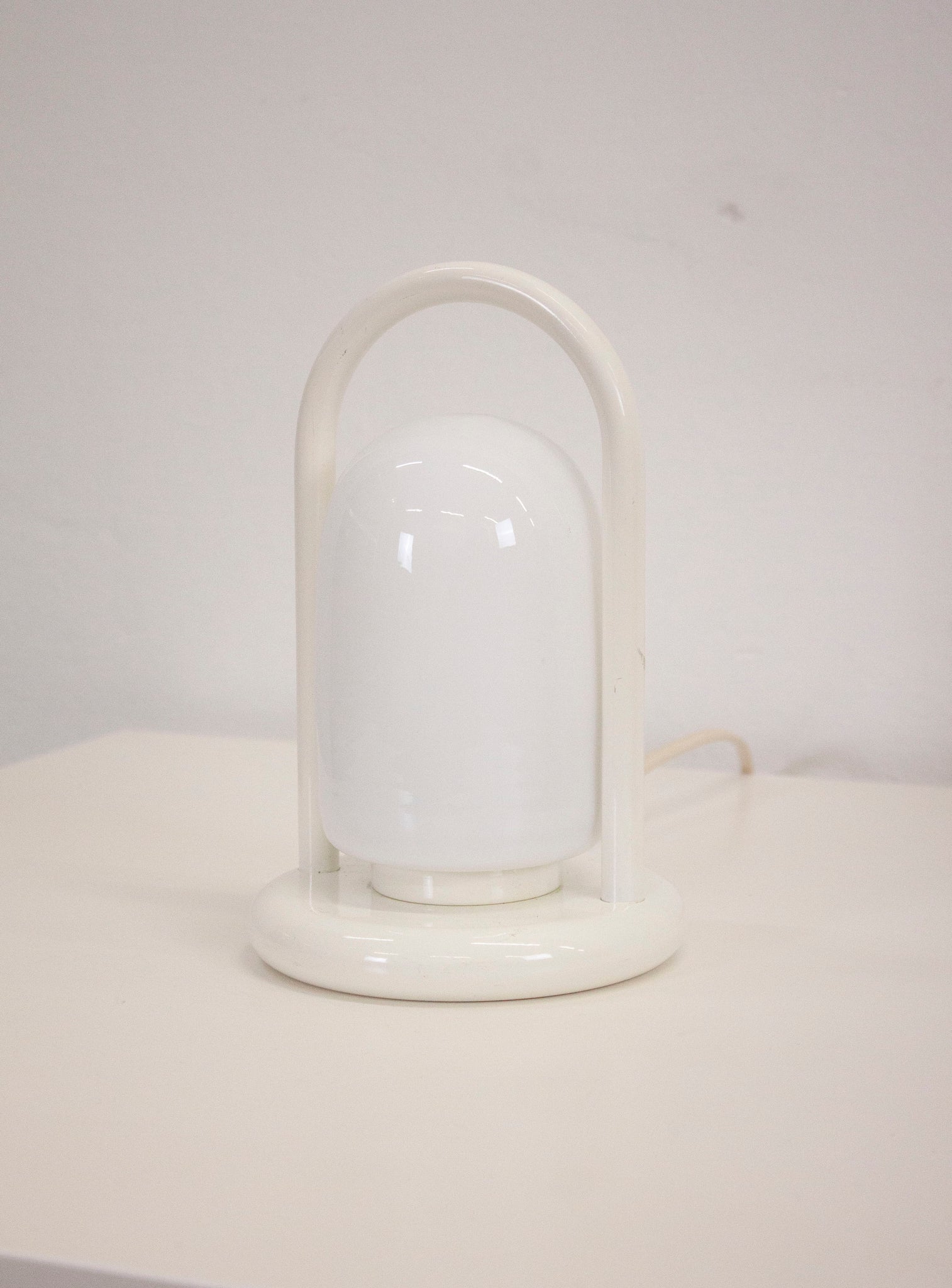 Hema Desk Lamp (White)