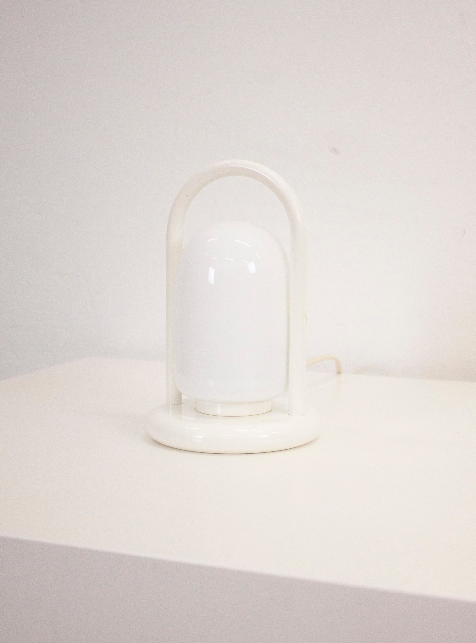 Hema Desk Lamp (White)