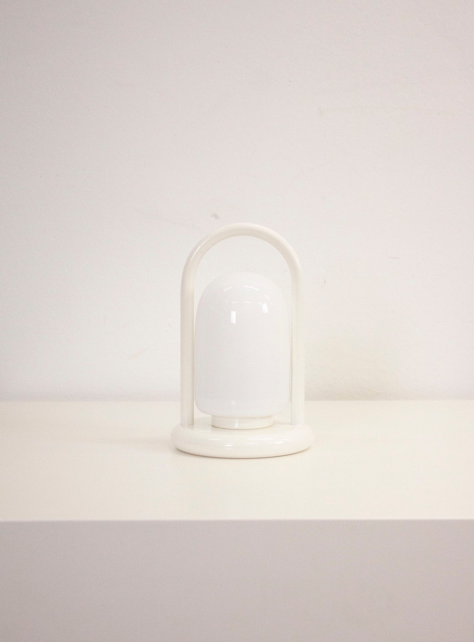 Hema Desk Lamp (White)