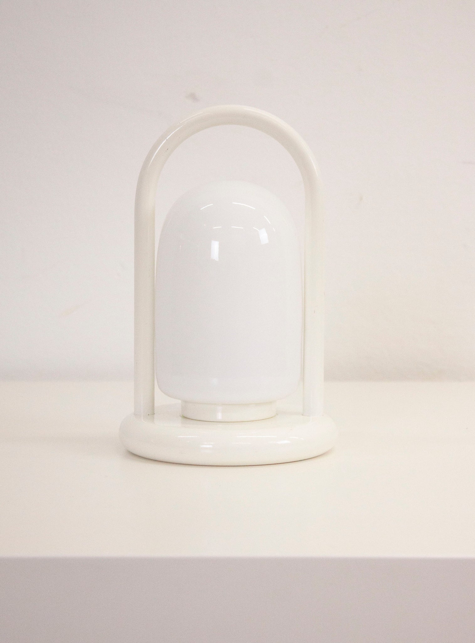 Hema Desk Lamp (White)