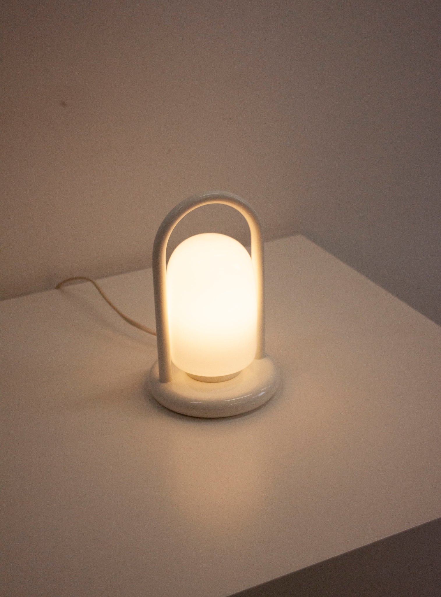 Hema Desk Lamp (White)