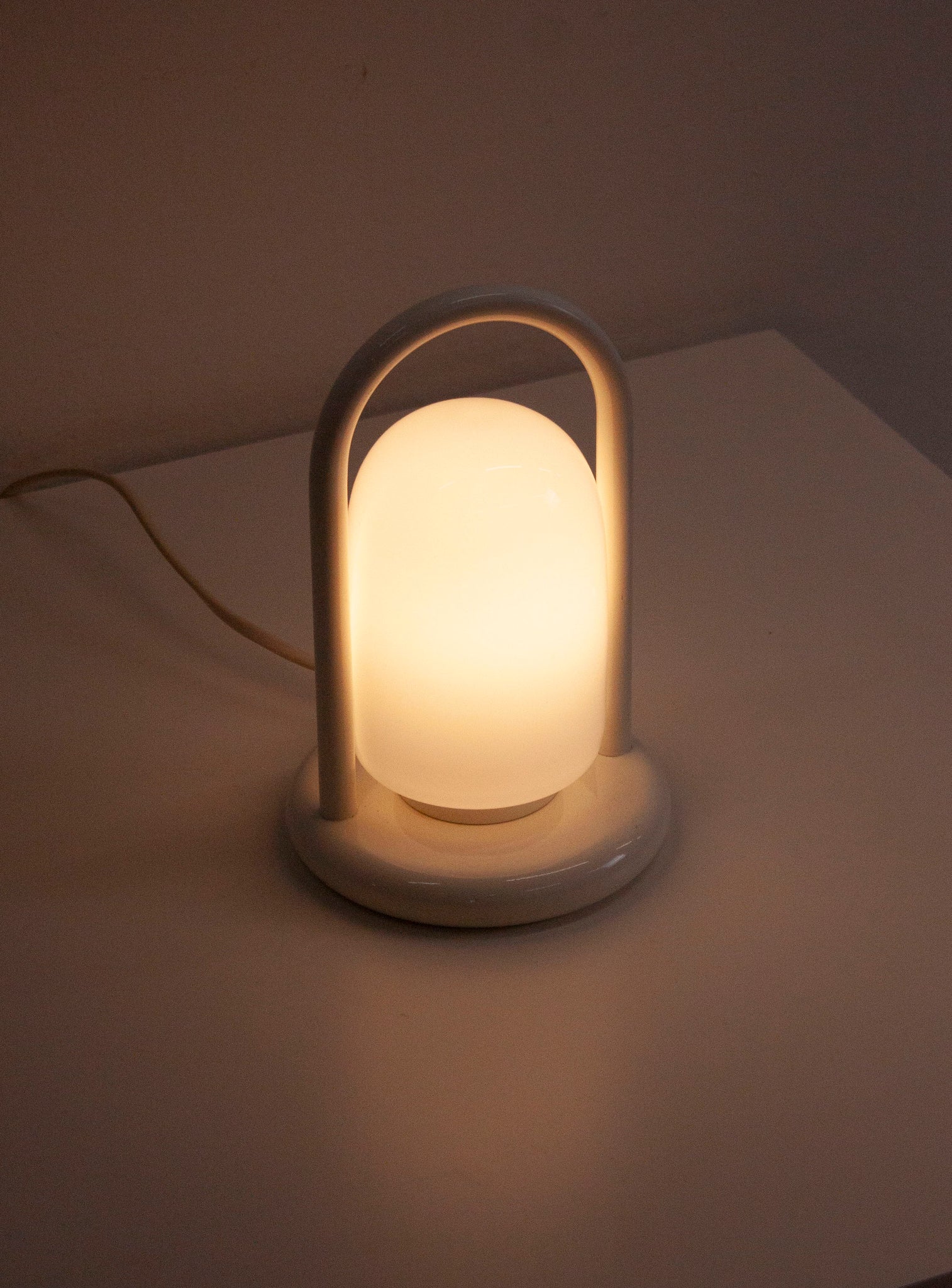 Hema Desk Lamp (White)