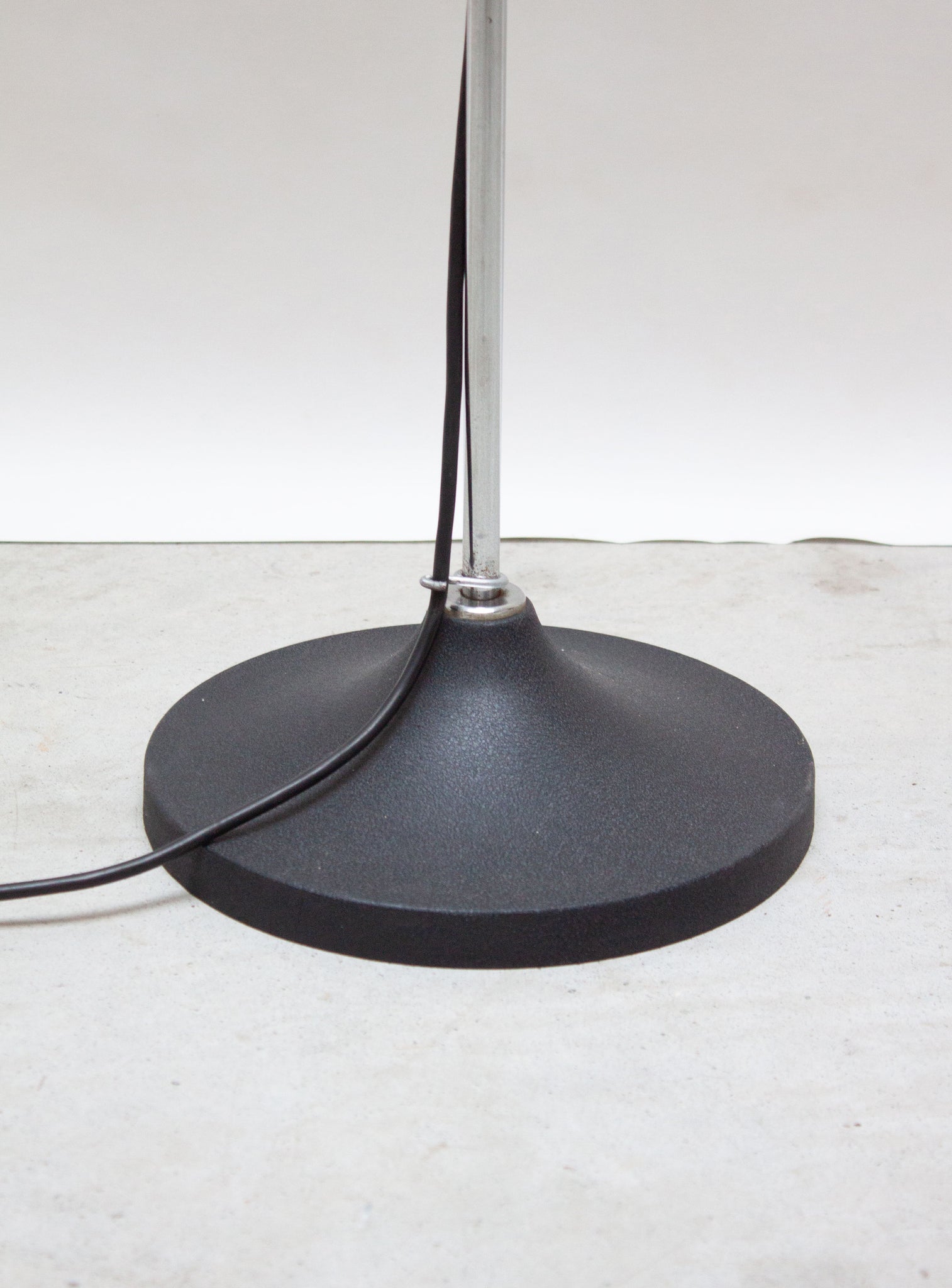 Herda Floor Lamp (Black)