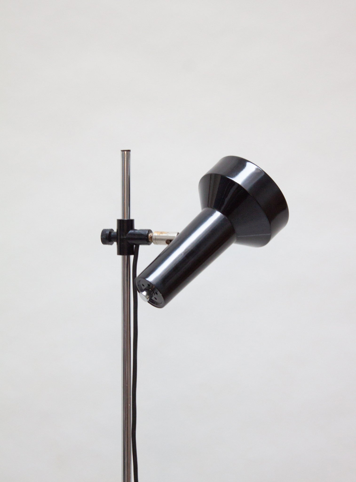 Herda Floor Lamp (Black)