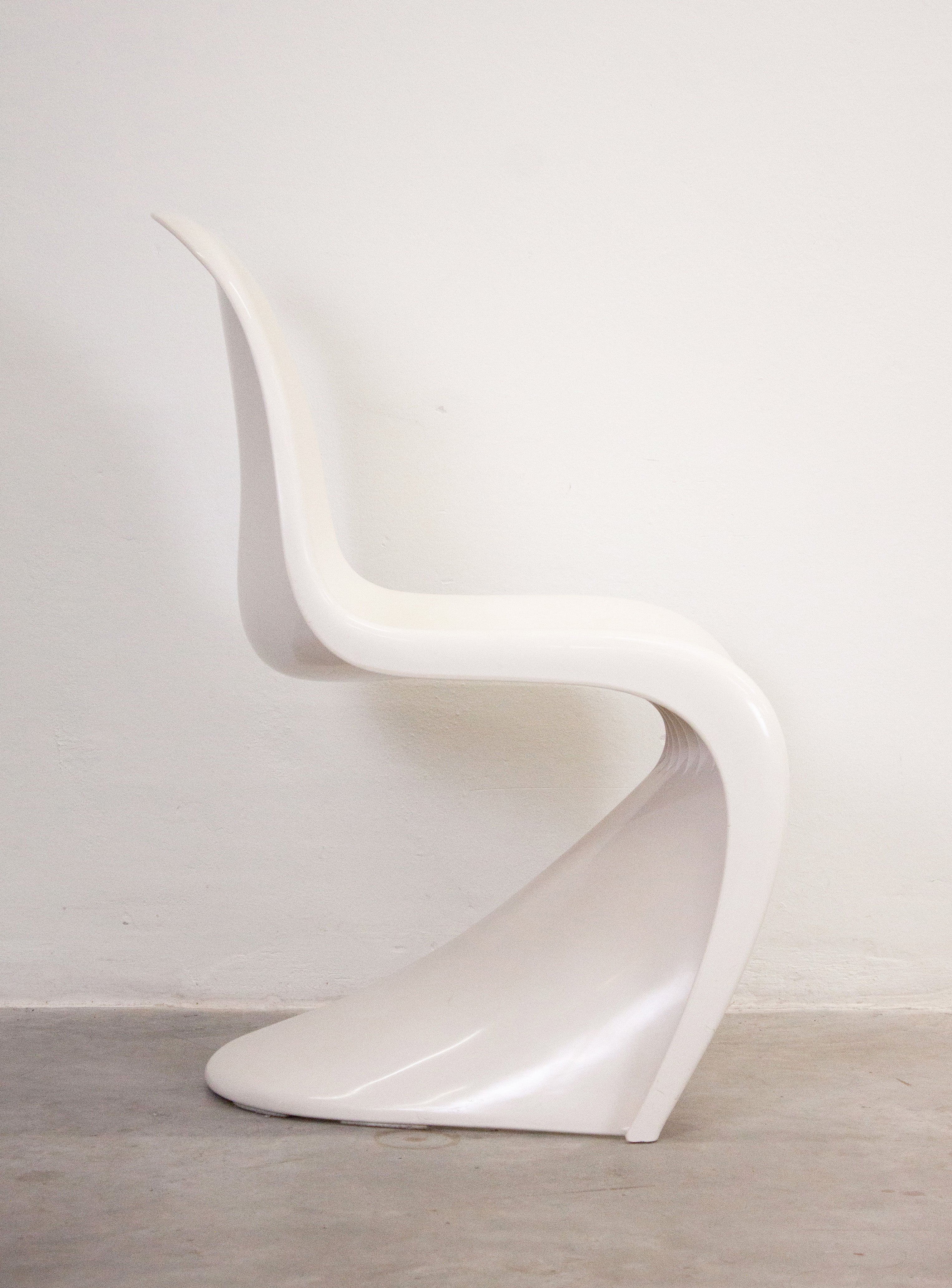 PANTON Chair (Repro) スペースエイジ モダン 1脚 Herman Miller Panton Chair by Verner Panton (White) – JUKI AMSTERDAM