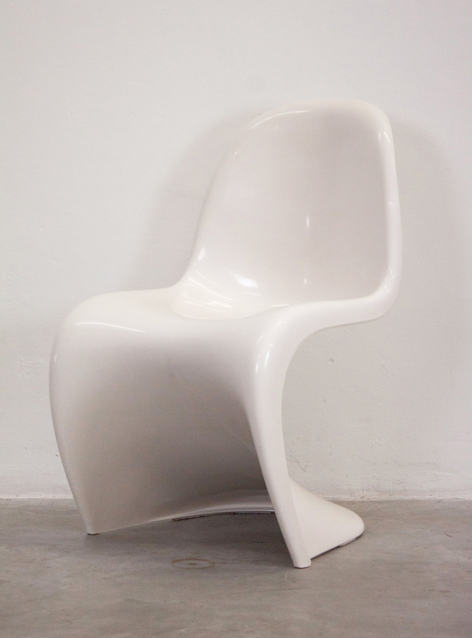 Herman Miller Panton Chair by Verner Panton (White)